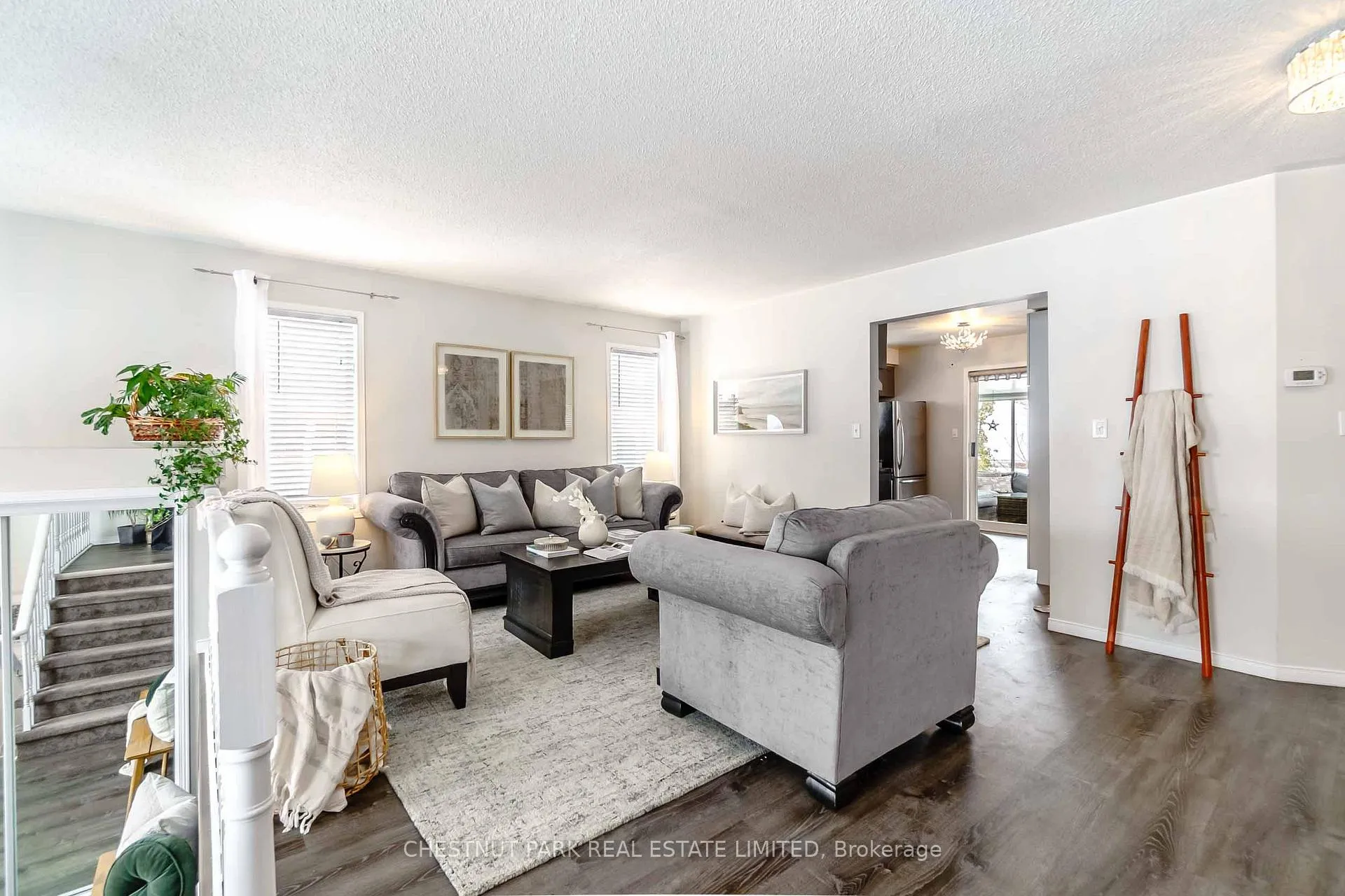 Photo 5 of 1470 Glenforest Crescent, Peterborough, Monaghan Ward 2 — HOMEH