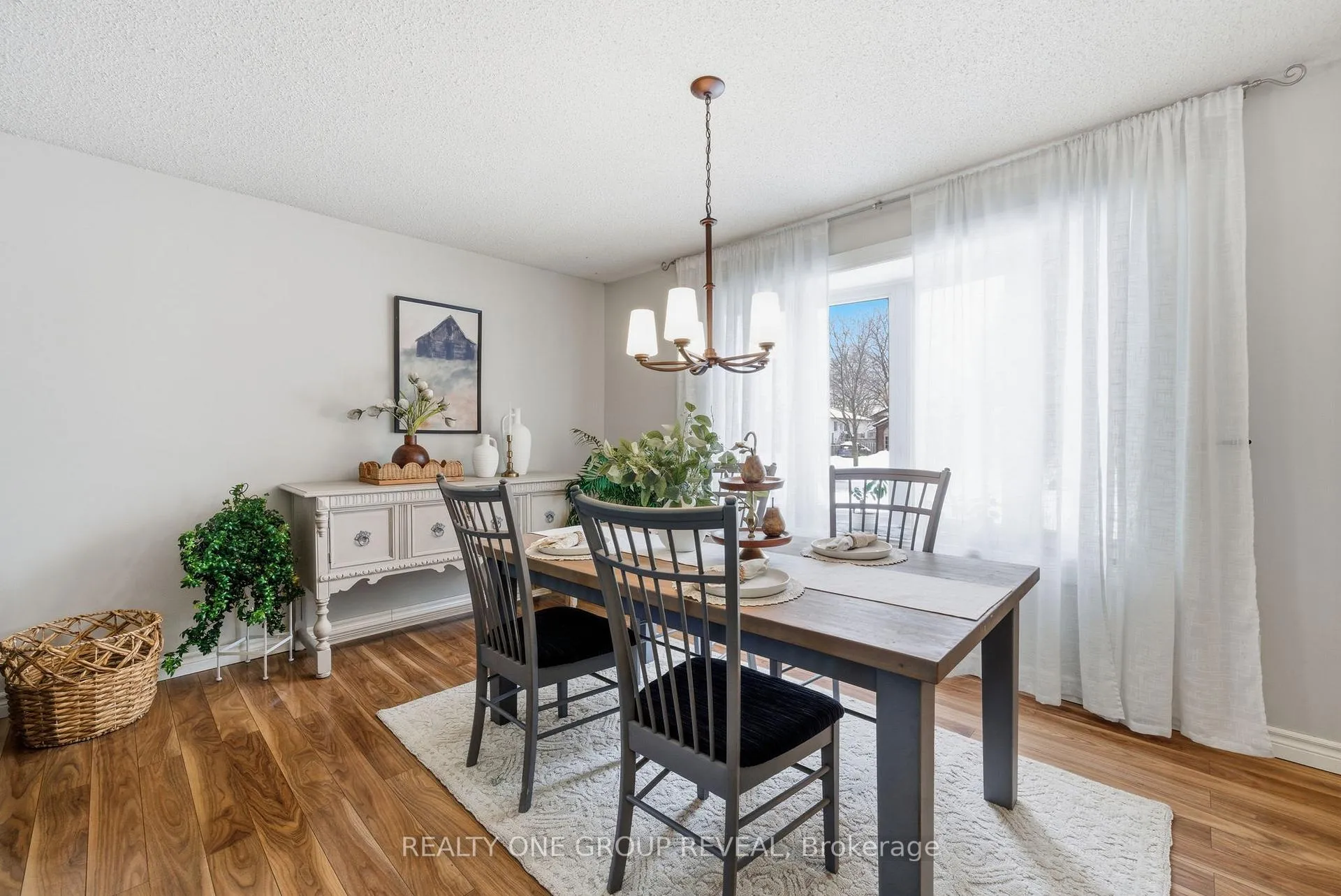 Photo 10 of 170 Seneca Avenue, Oshawa, Samac — HOMEH