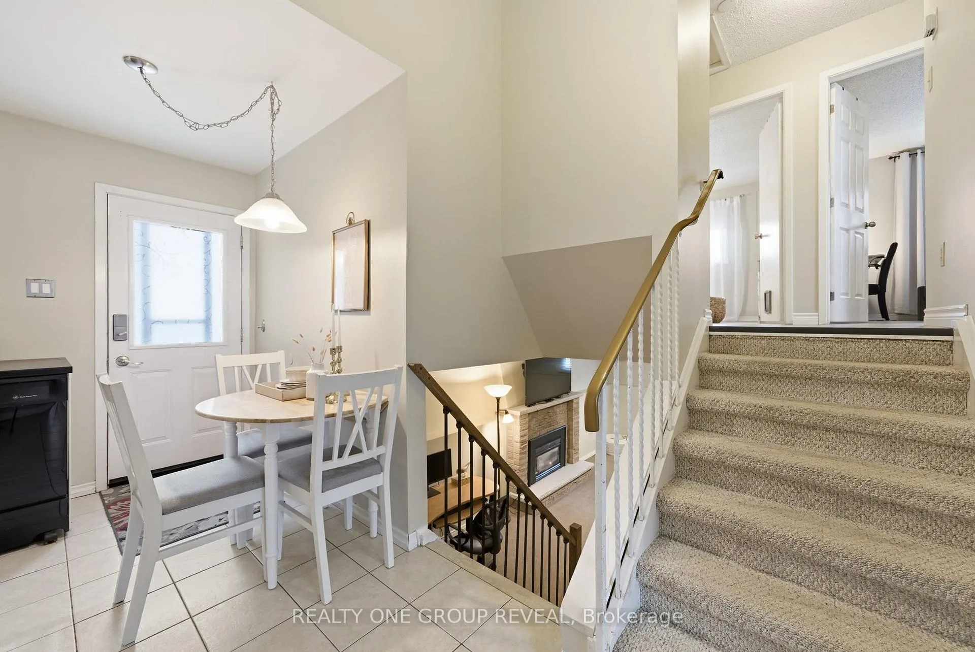 Photo 16 of 170 Seneca Avenue, Oshawa, Samac — HOMEH