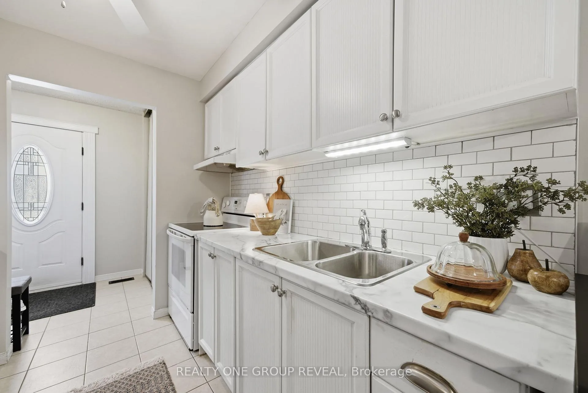 Photo 20 of 170 Seneca Avenue, Oshawa, Samac — HOMEH