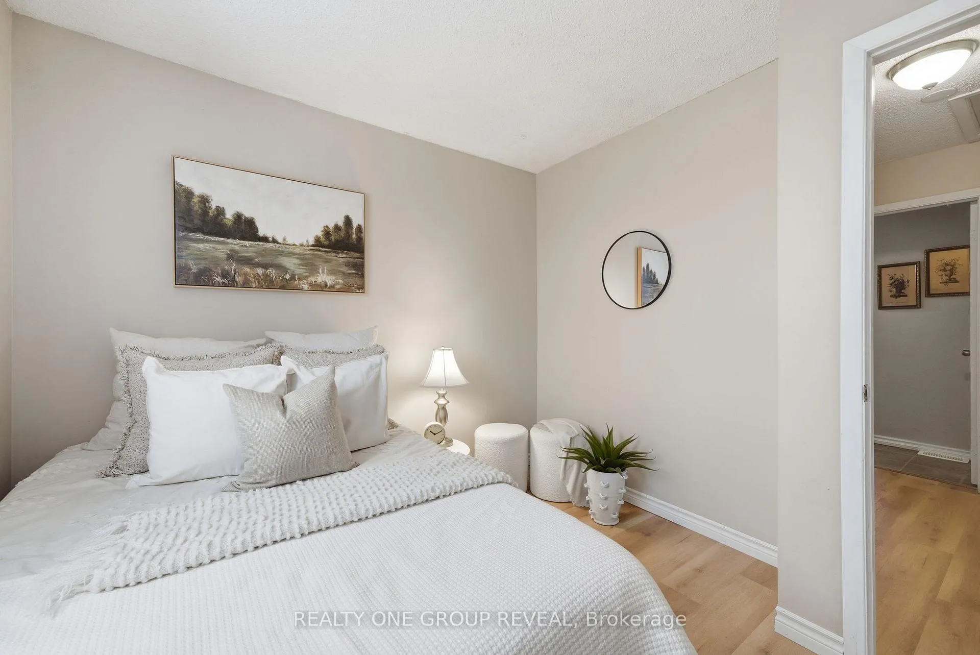 Photo 25 of 170 Seneca Avenue, Oshawa, Samac — HOMEH