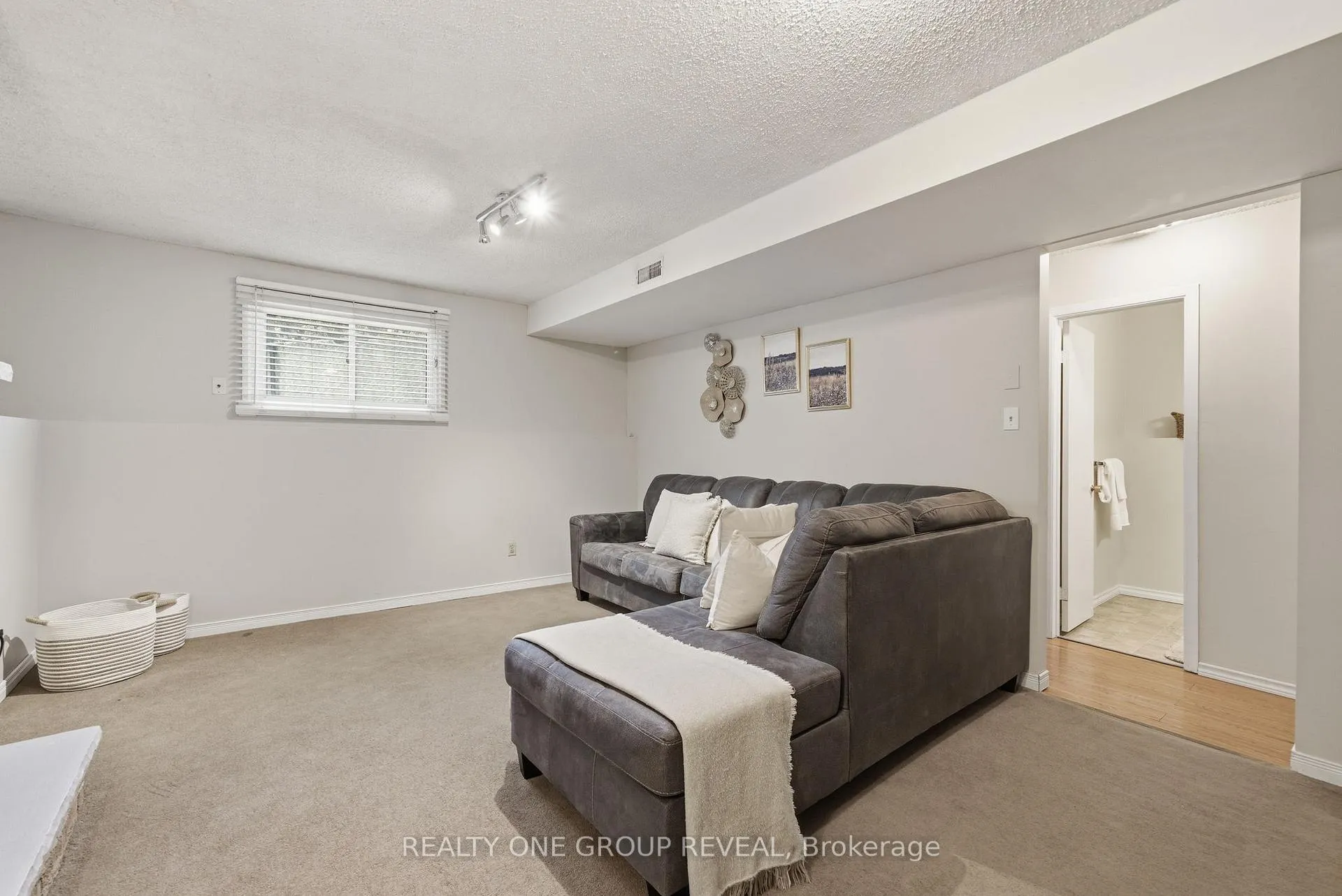 Photo 33 of 170 Seneca Avenue, Oshawa, Samac — HOMEH