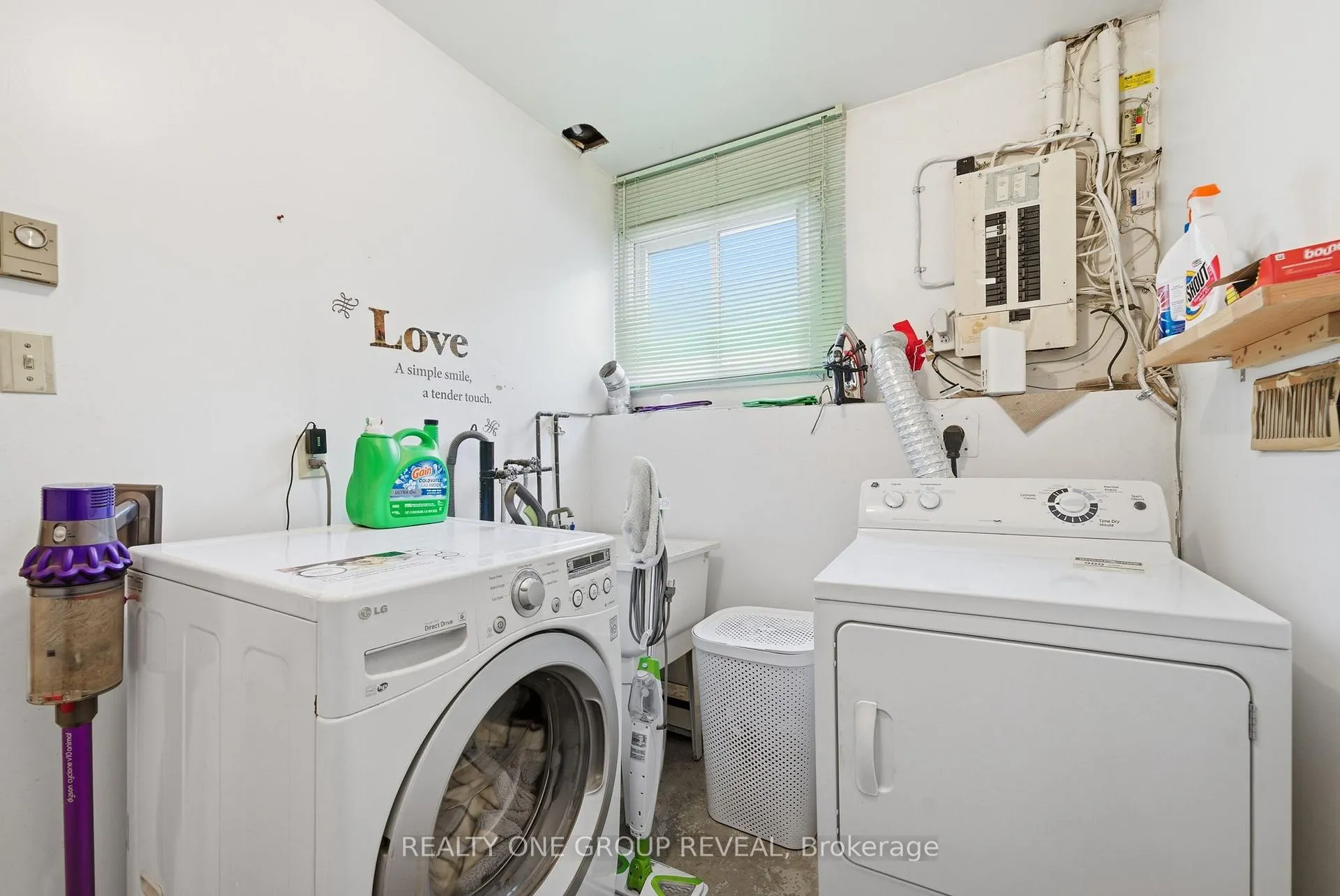 Photo 37 of 170 Seneca Avenue, Oshawa, Samac — HOMEH