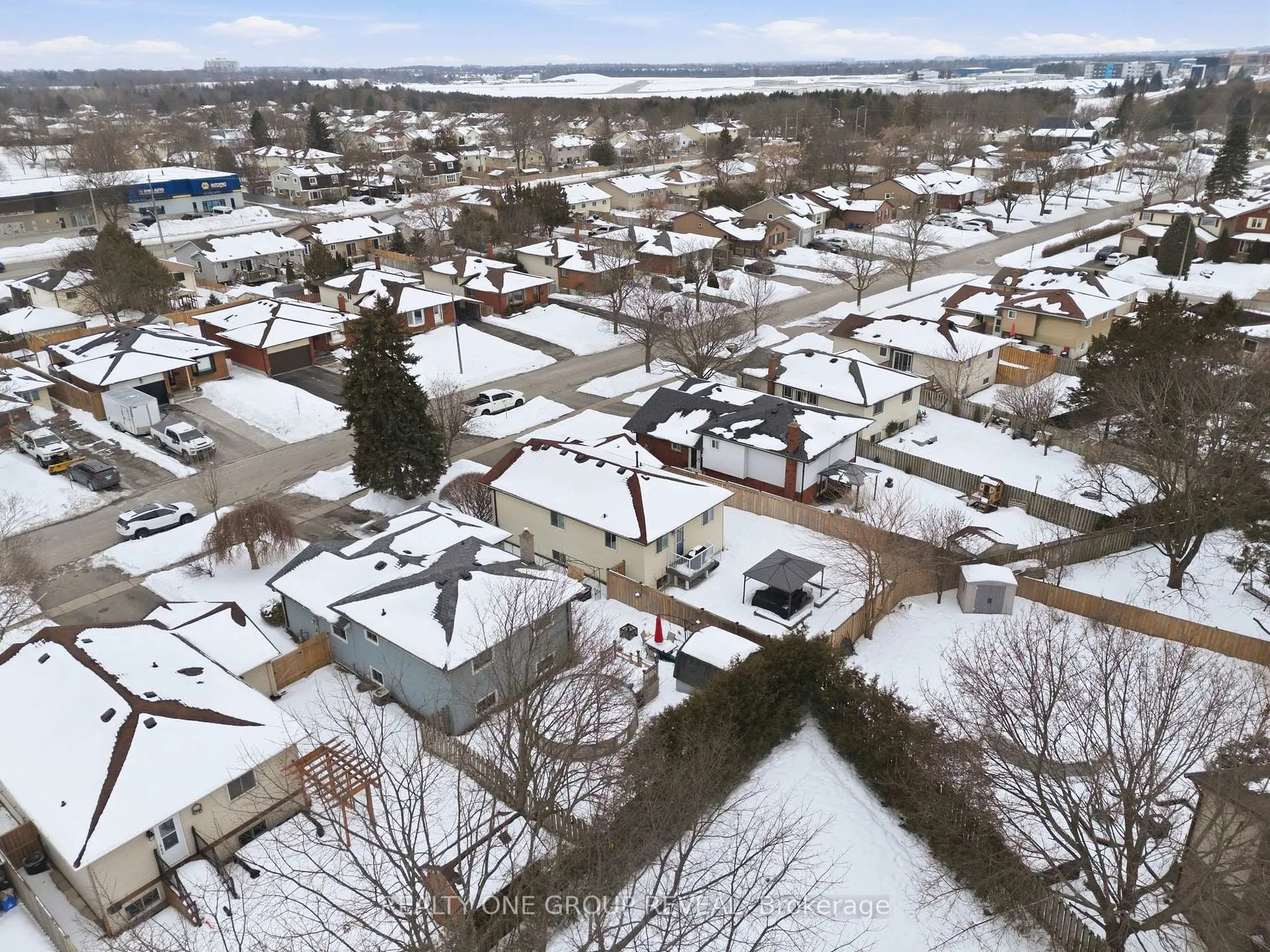 Photo 41 of 170 Seneca Avenue, Oshawa, Samac — HOMEH