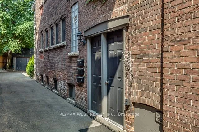 Photo 2 of Unit Main, 56 Macdonell Avenue, Toronto, Roncesvalles — HOMEH