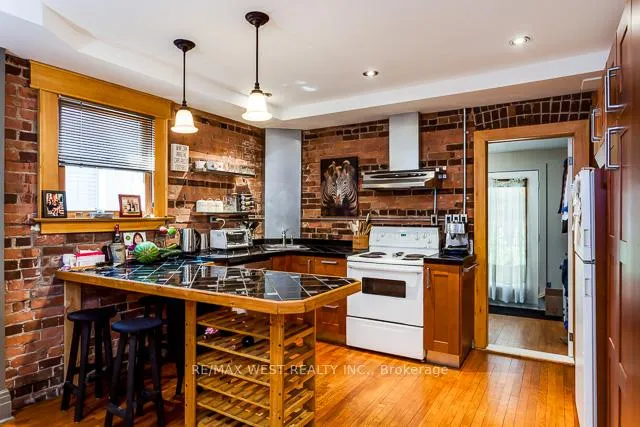 Photo 4 of Unit Main, 56 Macdonell Avenue, Toronto, Roncesvalles — HOMEH