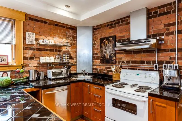 Photo 6 of Unit Main, 56 Macdonell Avenue, Toronto, Roncesvalles — HOMEH