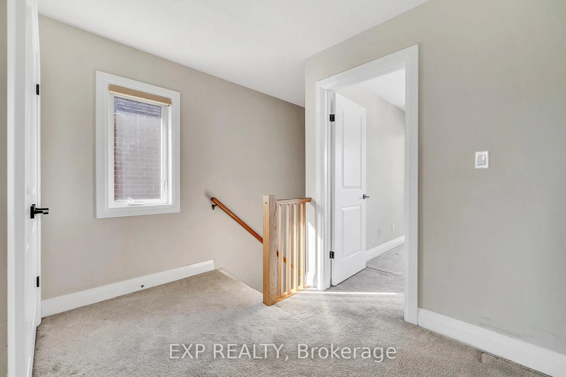 Photo 12 of 47 Pondcliffe Drive, Kitchener, Doon South — HOMEH