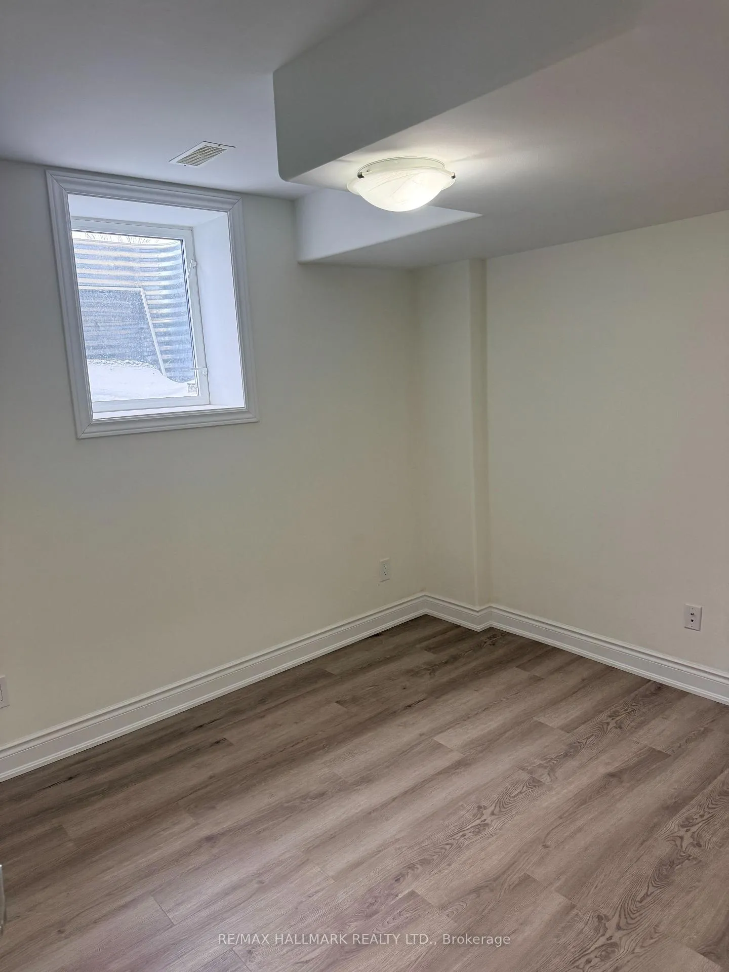 Photo 9 of Unit Bsmt, 550 Yates Drive, Milton, Coates — HOMEH