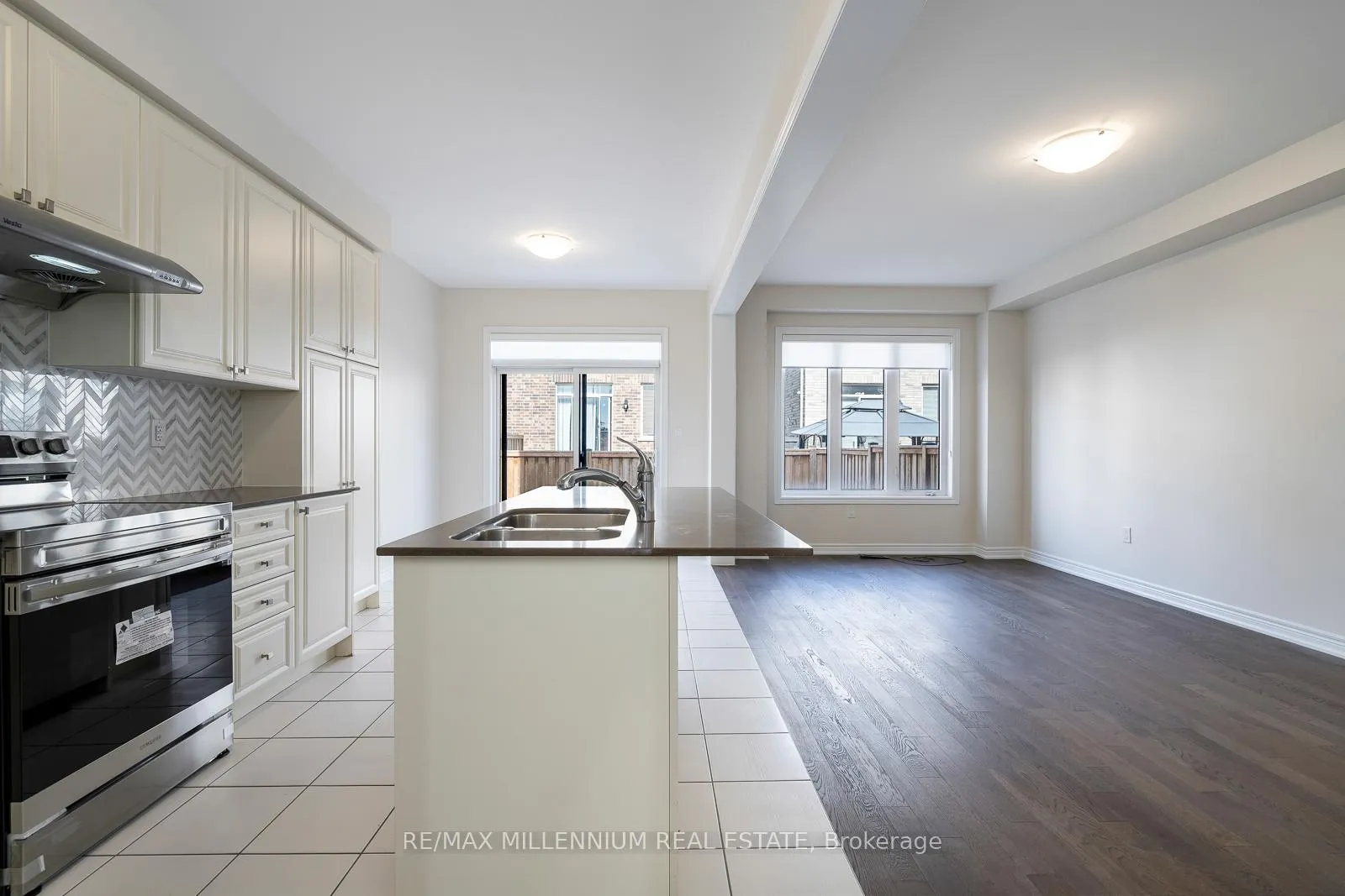 Photo 6 of Unit Upper, 28 Brent Stephens Way, Brampton, Northwest Brampton — HOMEH