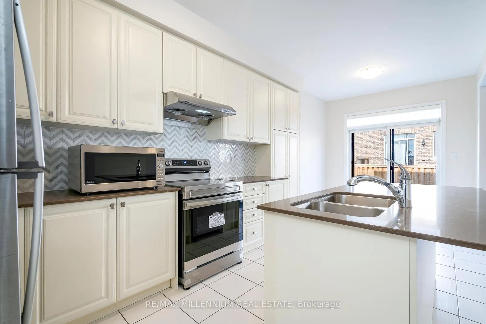 Photo 12 of Unit Upper, 28 Brent Stephens Way, Brampton, Northwest Brampton — HOMEH