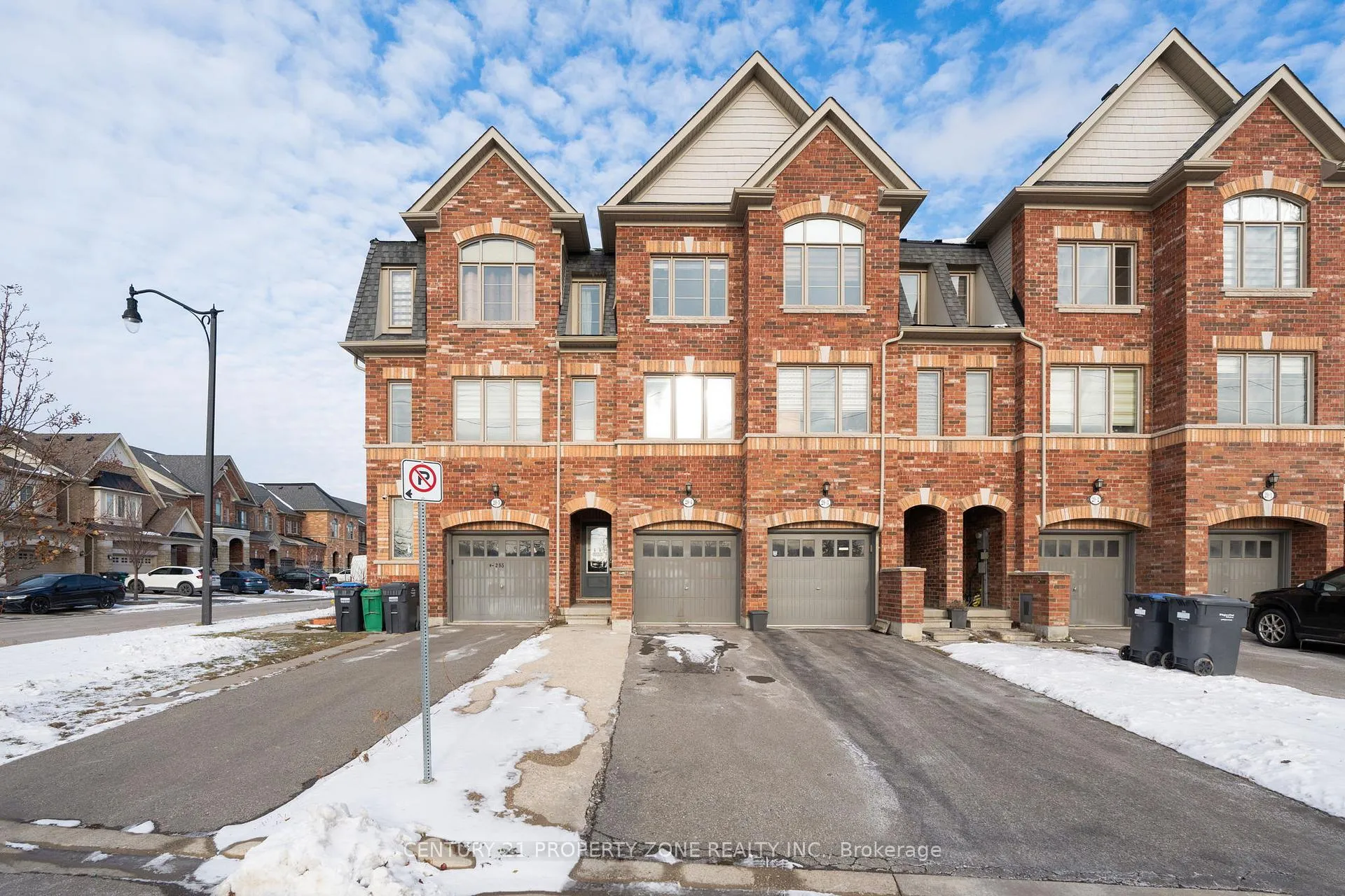 Front of Unit 4, 29 Pennycross Crescent