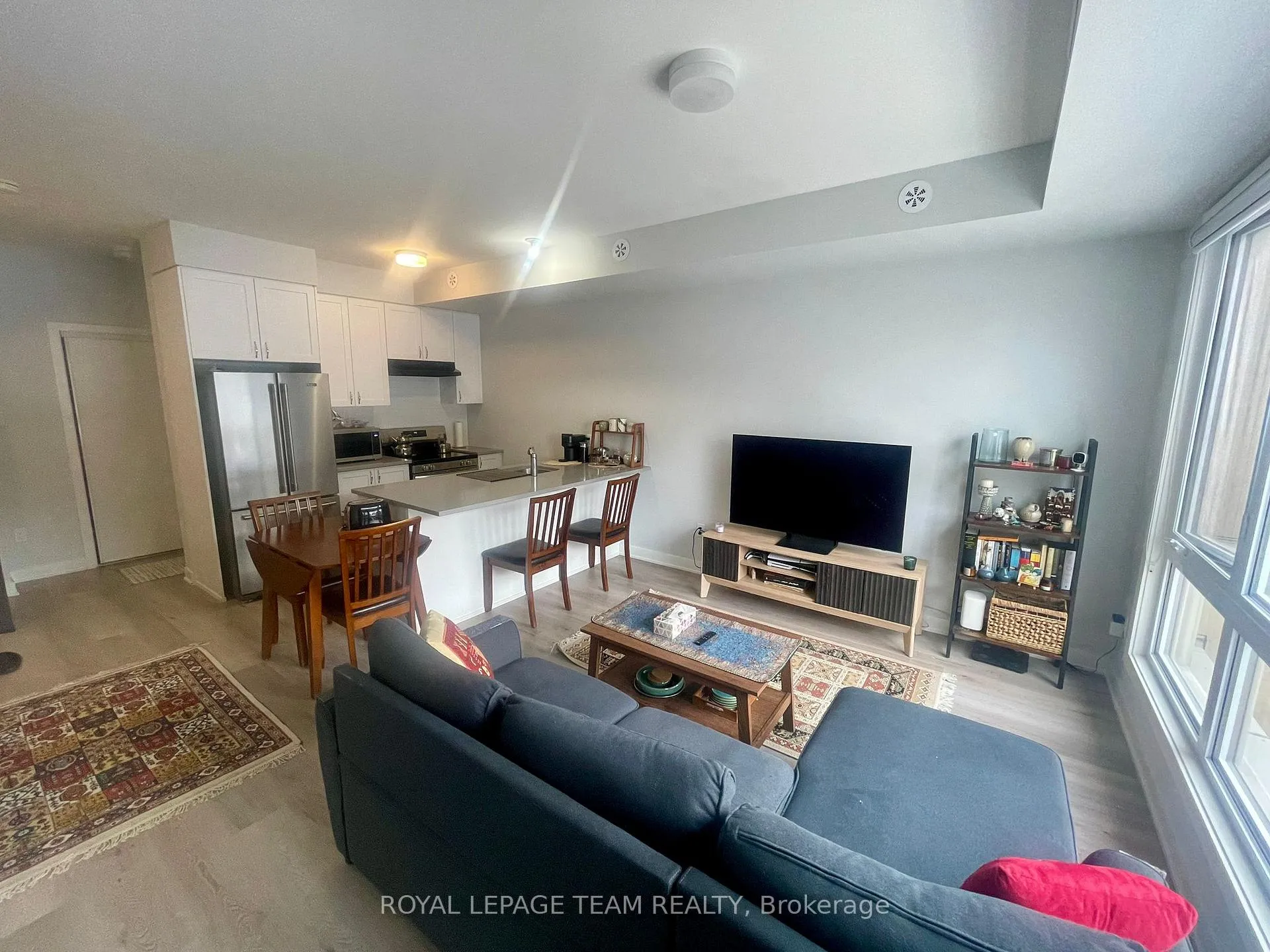 Photo 2 of 230 Mishi Private, Ottawa, CFB Rockcliffe and Area — HOMEH