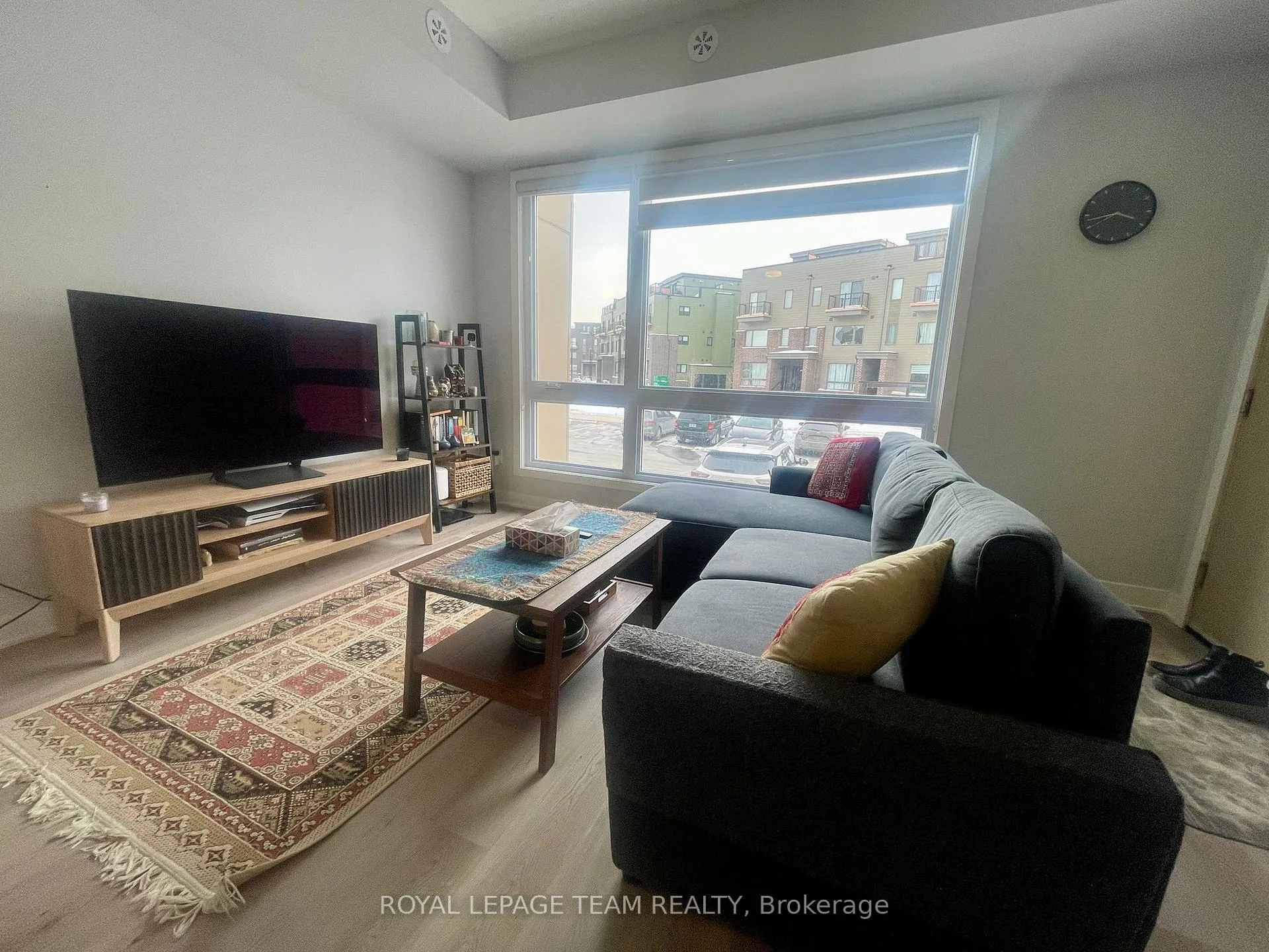 Photo 3 of 230 Mishi Private, Ottawa, CFB Rockcliffe and Area — HOMEH