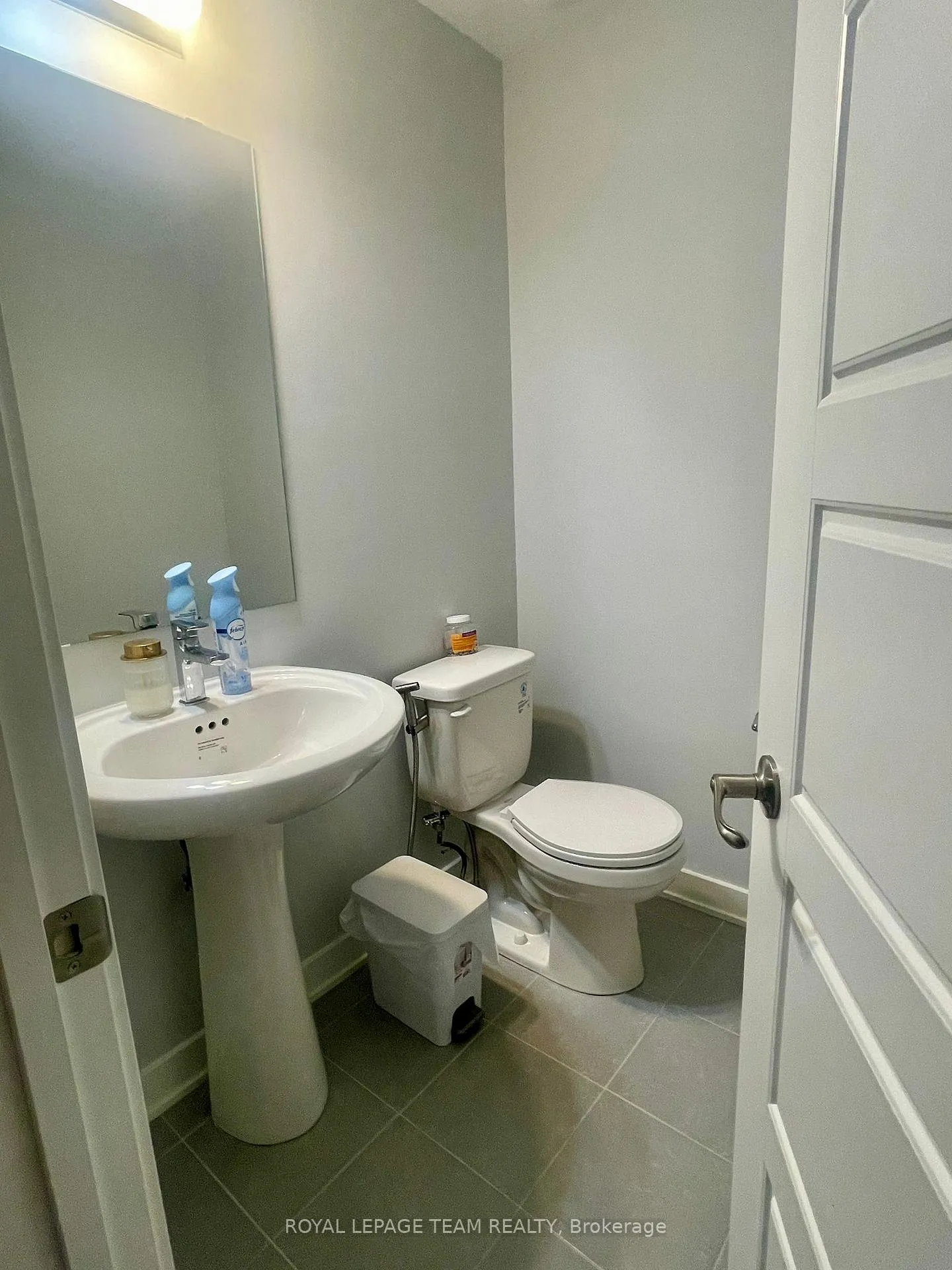 Photo 6 of 230 Mishi Private, Ottawa, CFB Rockcliffe and Area — HOMEH