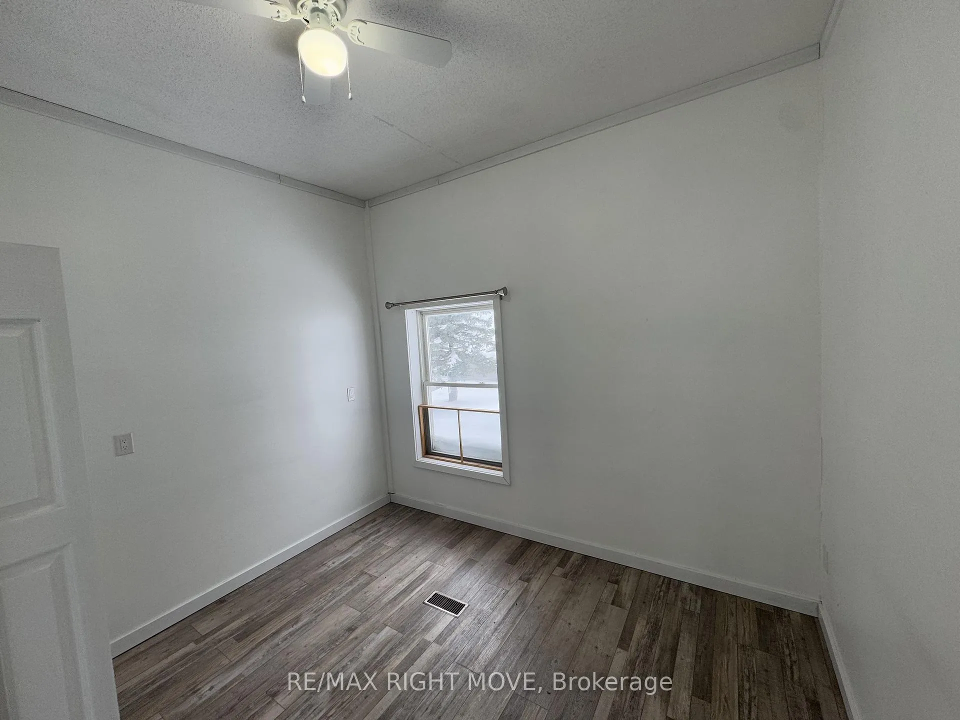 Photo 2 of Unit 4B, 4337 Burnside Line, Orillia — HOMEH