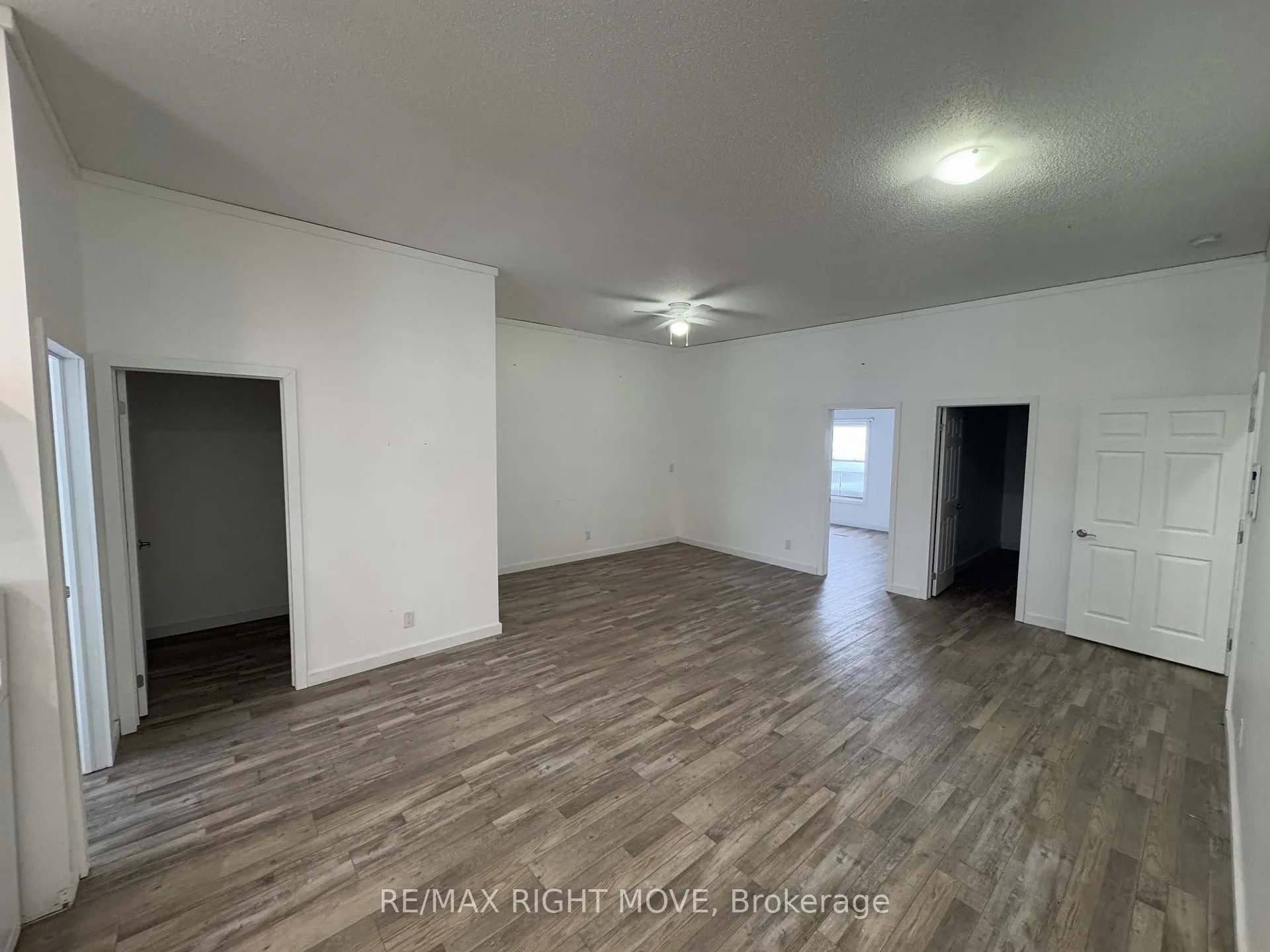 Photo 4 of Unit 4B, 4337 Burnside Line, Orillia — HOMEH