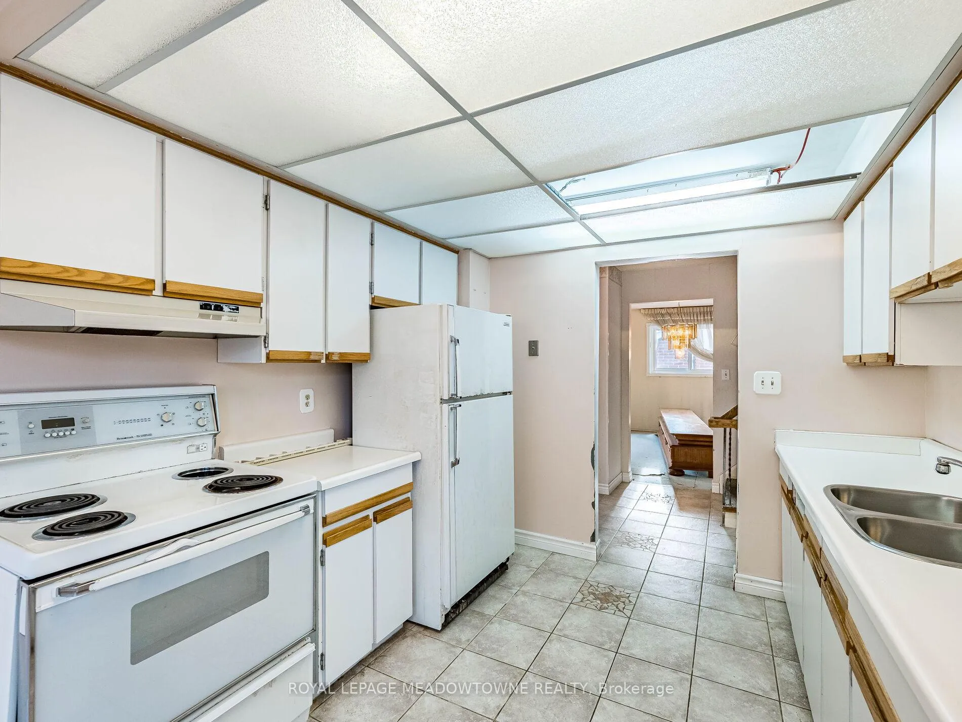Photo 17 of 66 Pluto Drive, Brampton, Madoc — HOMEH