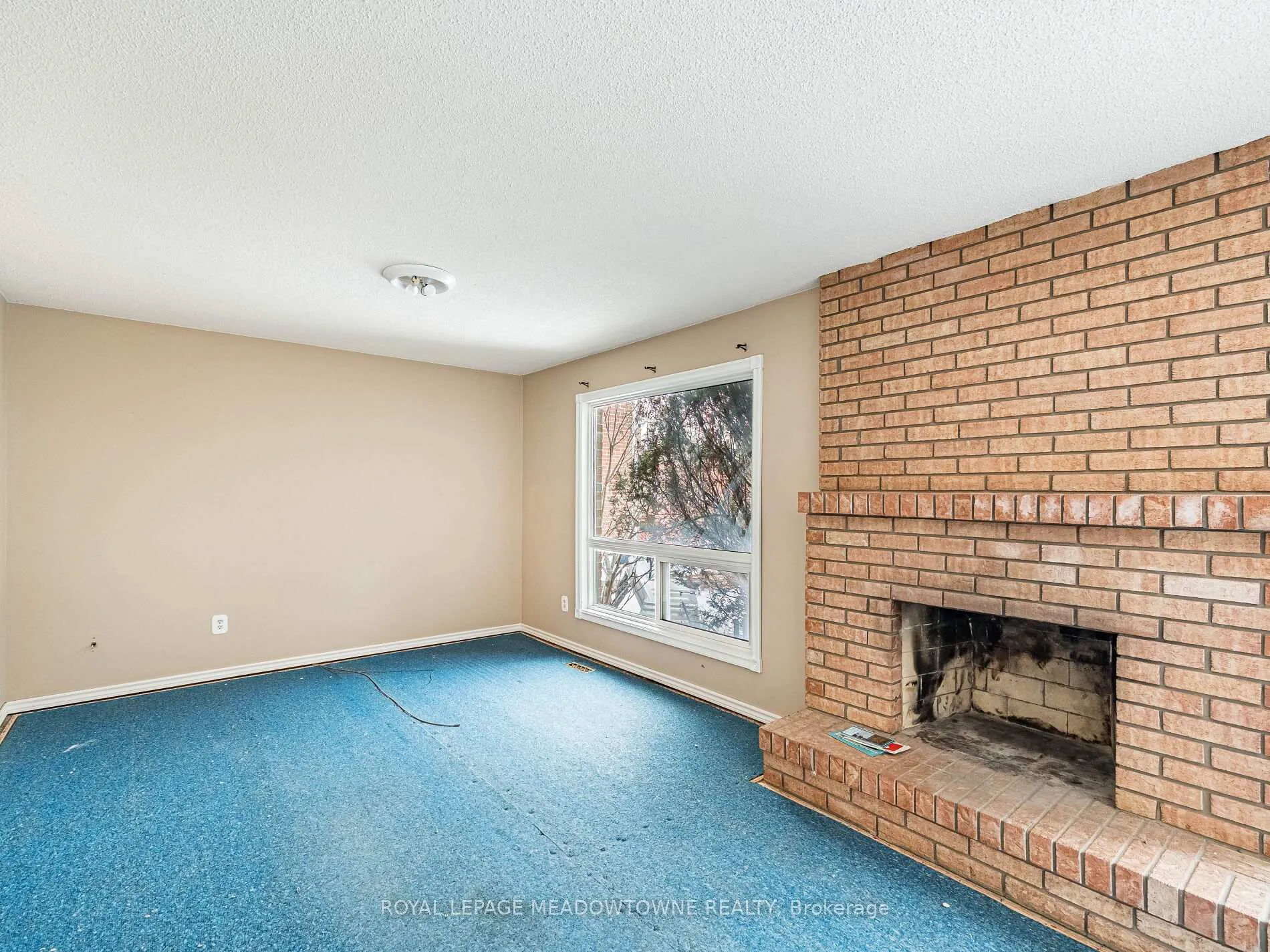 Photo 31 of 66 Pluto Drive, Brampton, Madoc — HOMEH