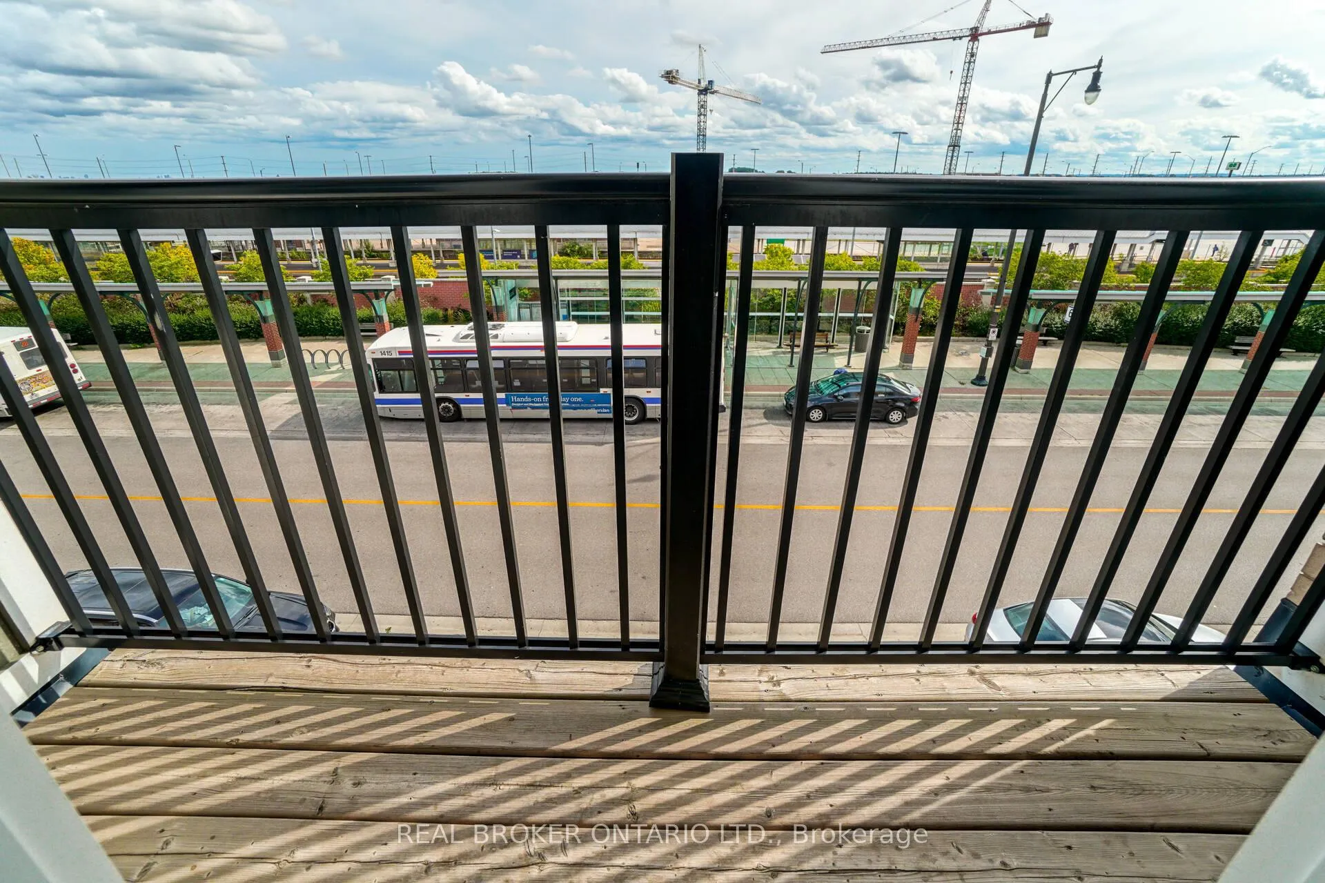Photo 27 of 64 Commuter Drive, Brampton, Northwest Brampton — HOMEH