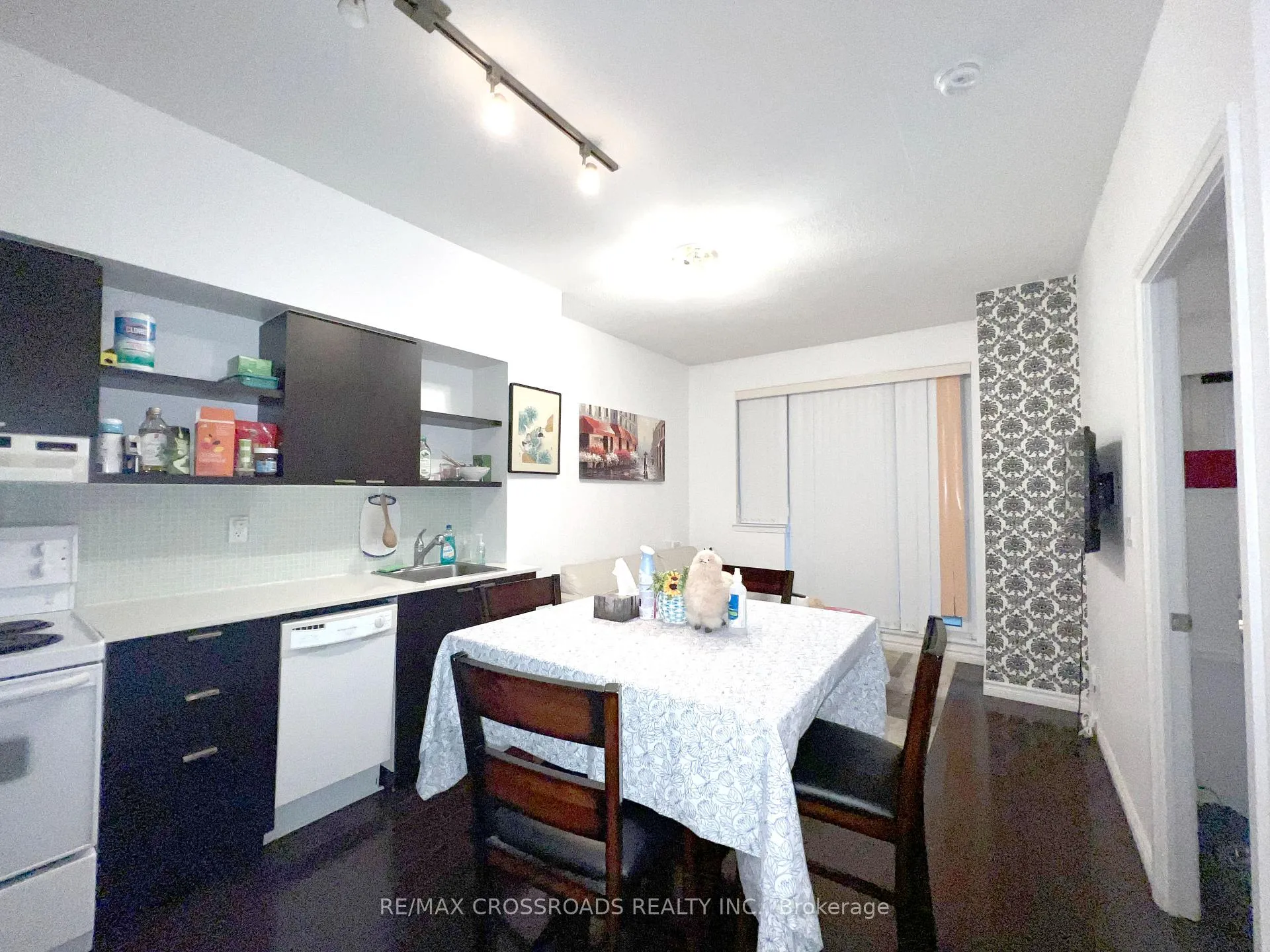 Photo 2 of Unit 815, 35 Hayden Street, Toronto, Church-Yonge Corridor — HOMEH