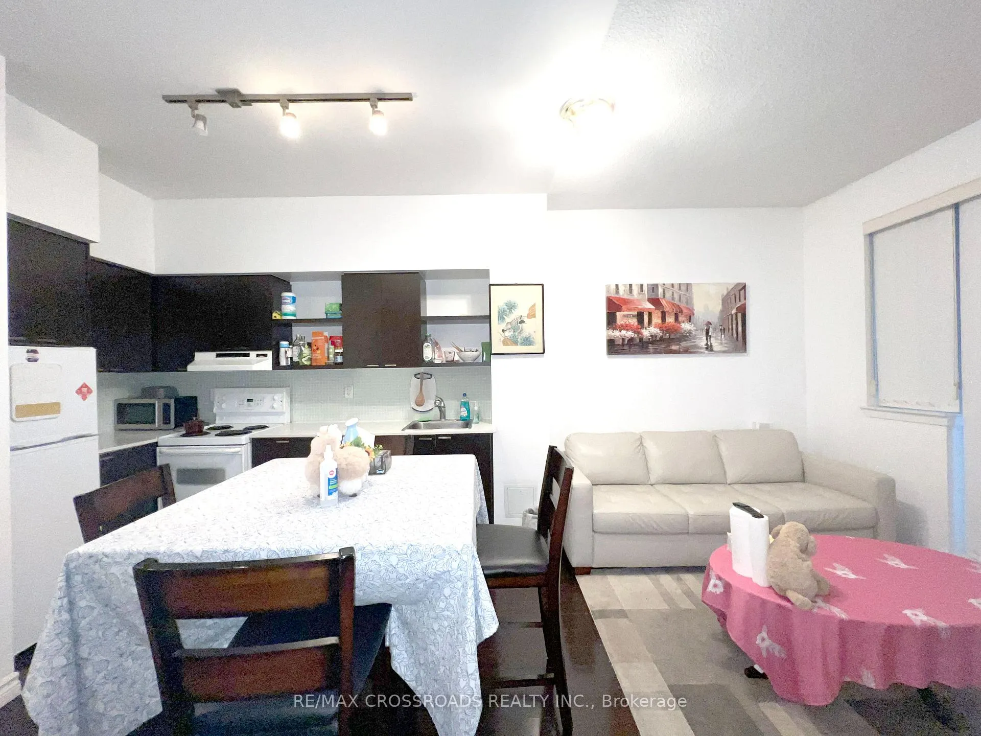 Photo 4 of Unit 815, 35 Hayden Street, Toronto, Church-Yonge Corridor — HOMEH