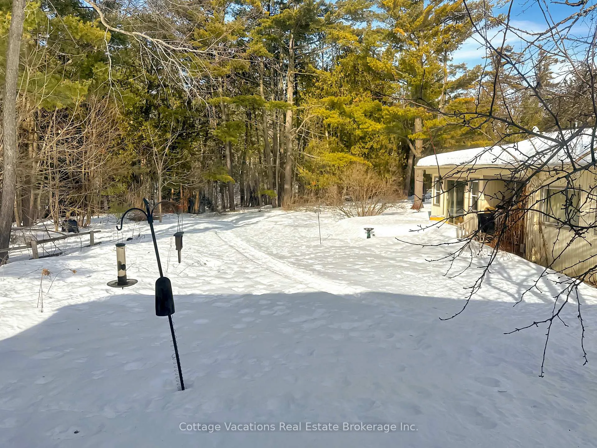 Photo 34 of 28 Riverview Circle, Innisfil, Rural Innisfil — HOMEH