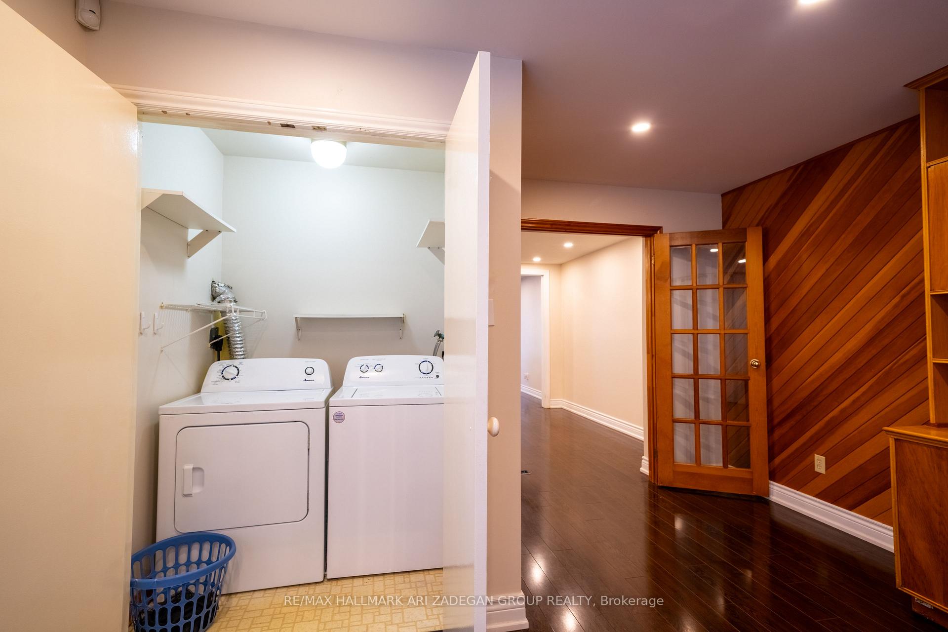 Photo 12 of 22 Silver Aspen Drive, Markham, Thornhill — HOMEH