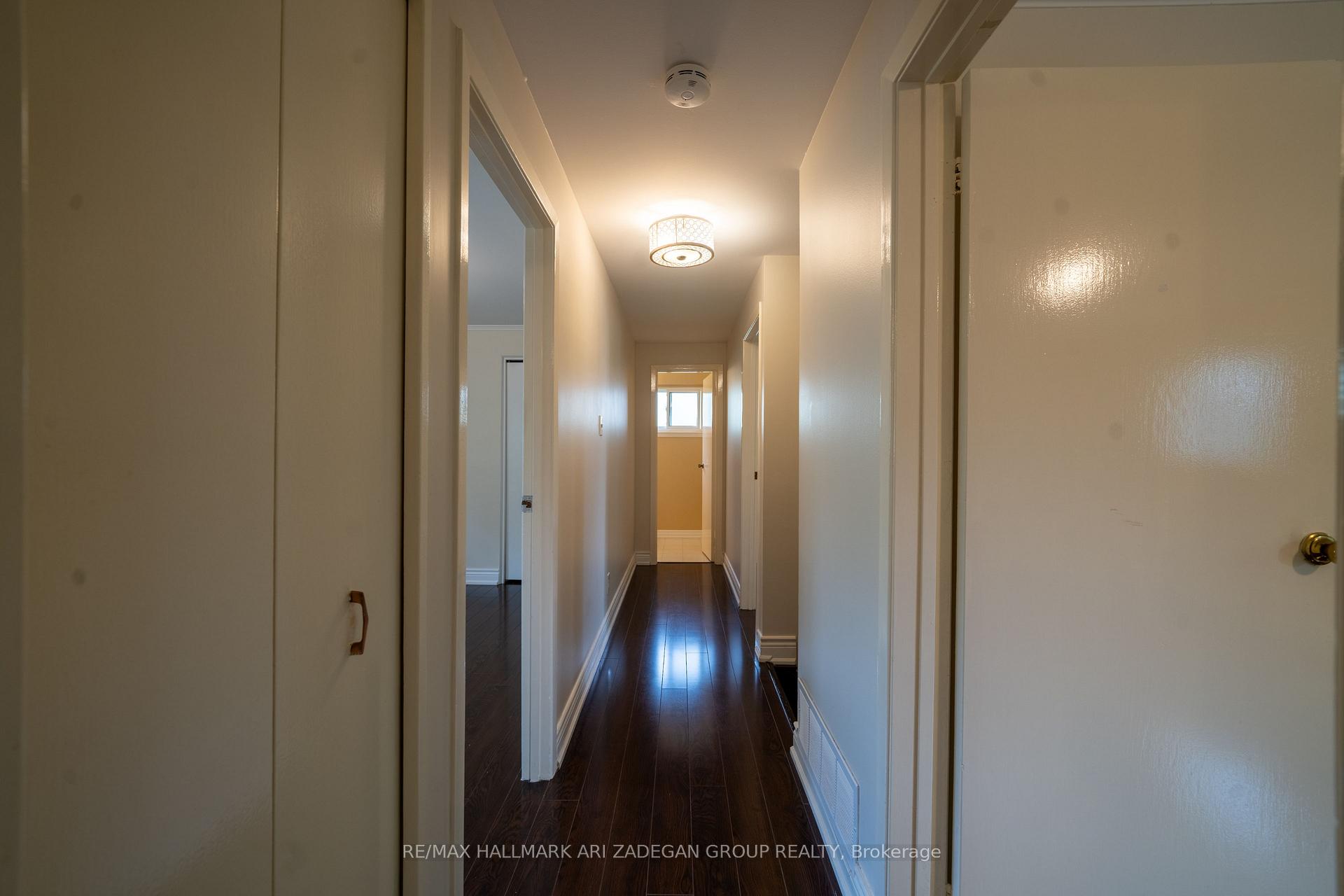 Photo 19 of 22 Silver Aspen Drive, Markham, Thornhill — HOMEH