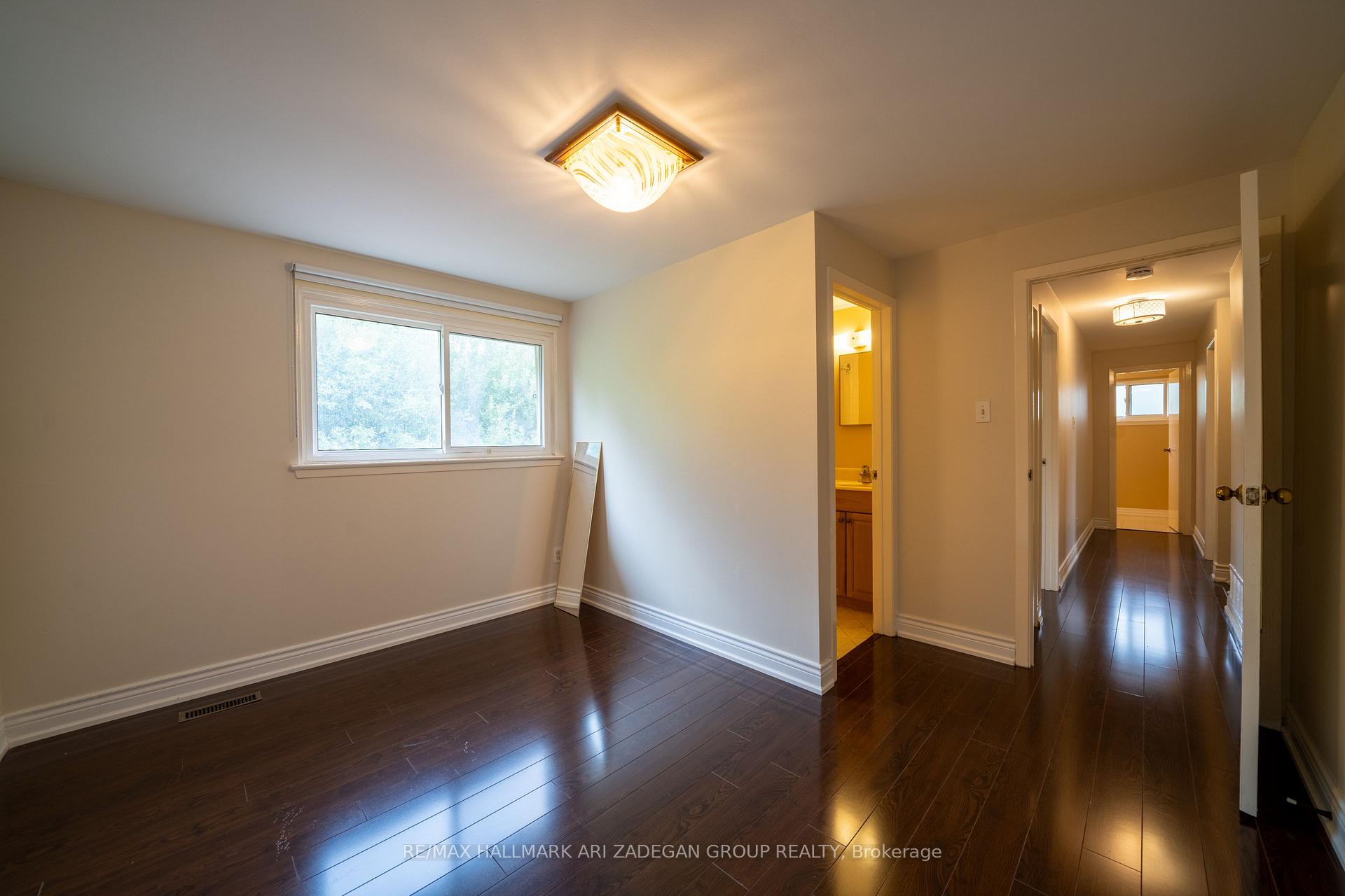 Photo 20 of 22 Silver Aspen Drive, Markham, Thornhill — HOMEH