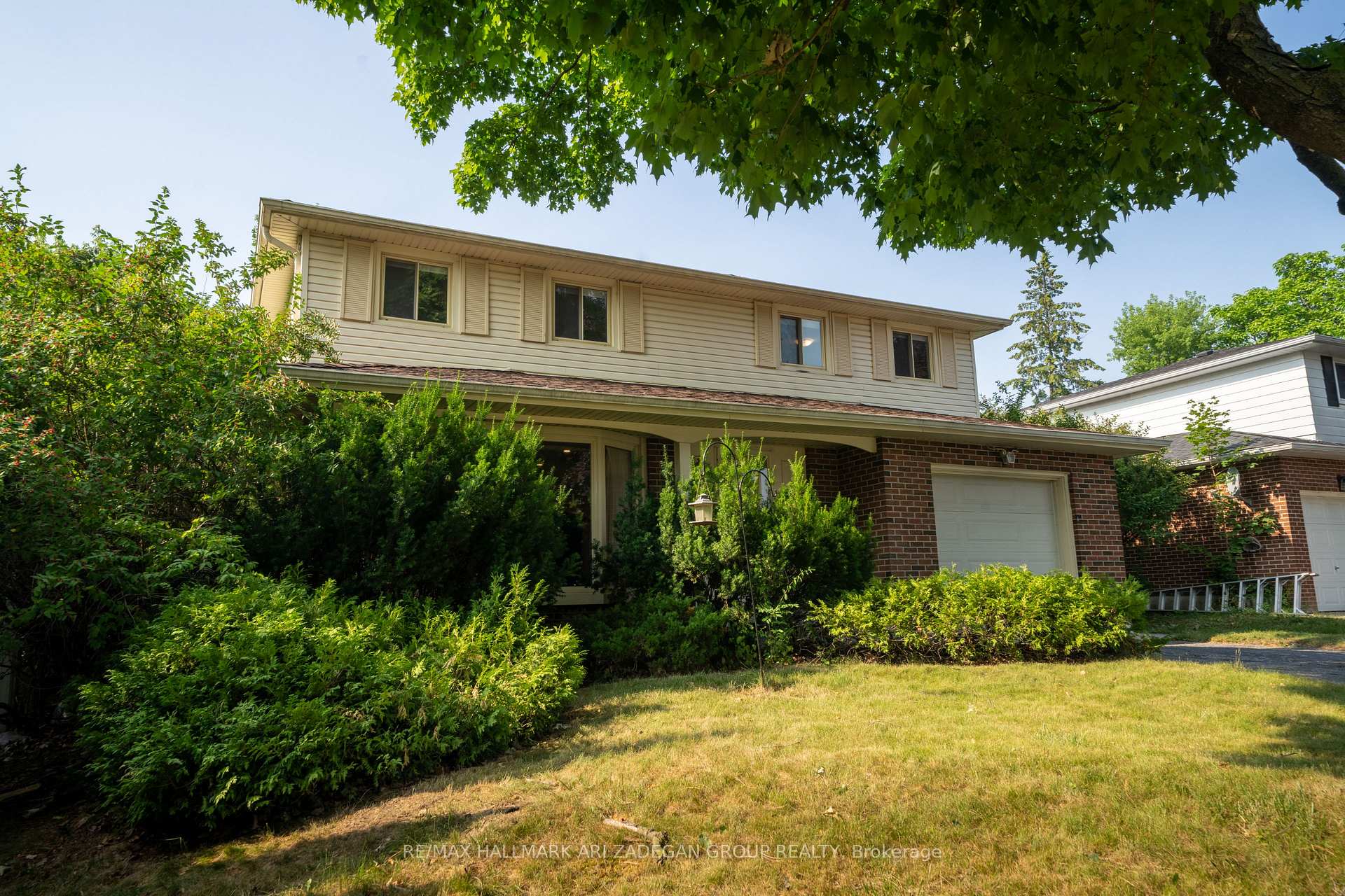 Photo 36 of 22 Silver Aspen Drive, Markham, Thornhill — HOMEH
