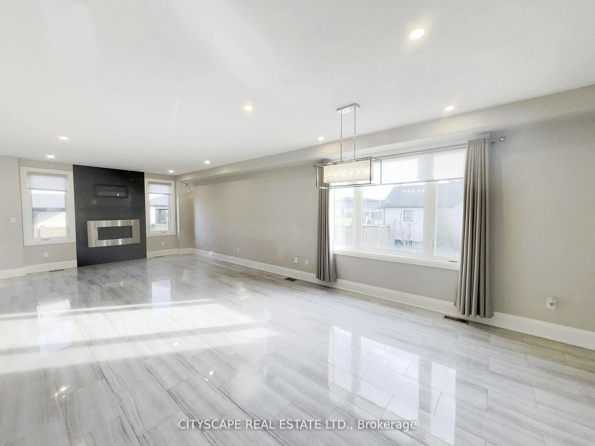 Photo 10 of 5074 Kalar Road, Niagara Falls, Ascot — HOMEH