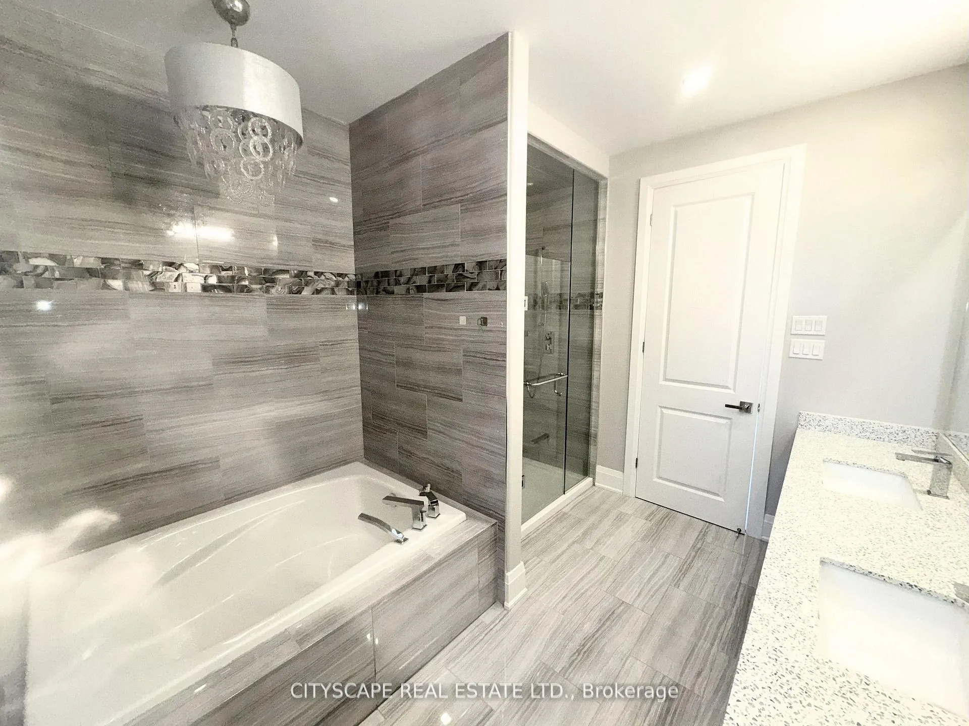 Photo 25 of 5074 Kalar Road, Niagara Falls, Ascot — HOMEH