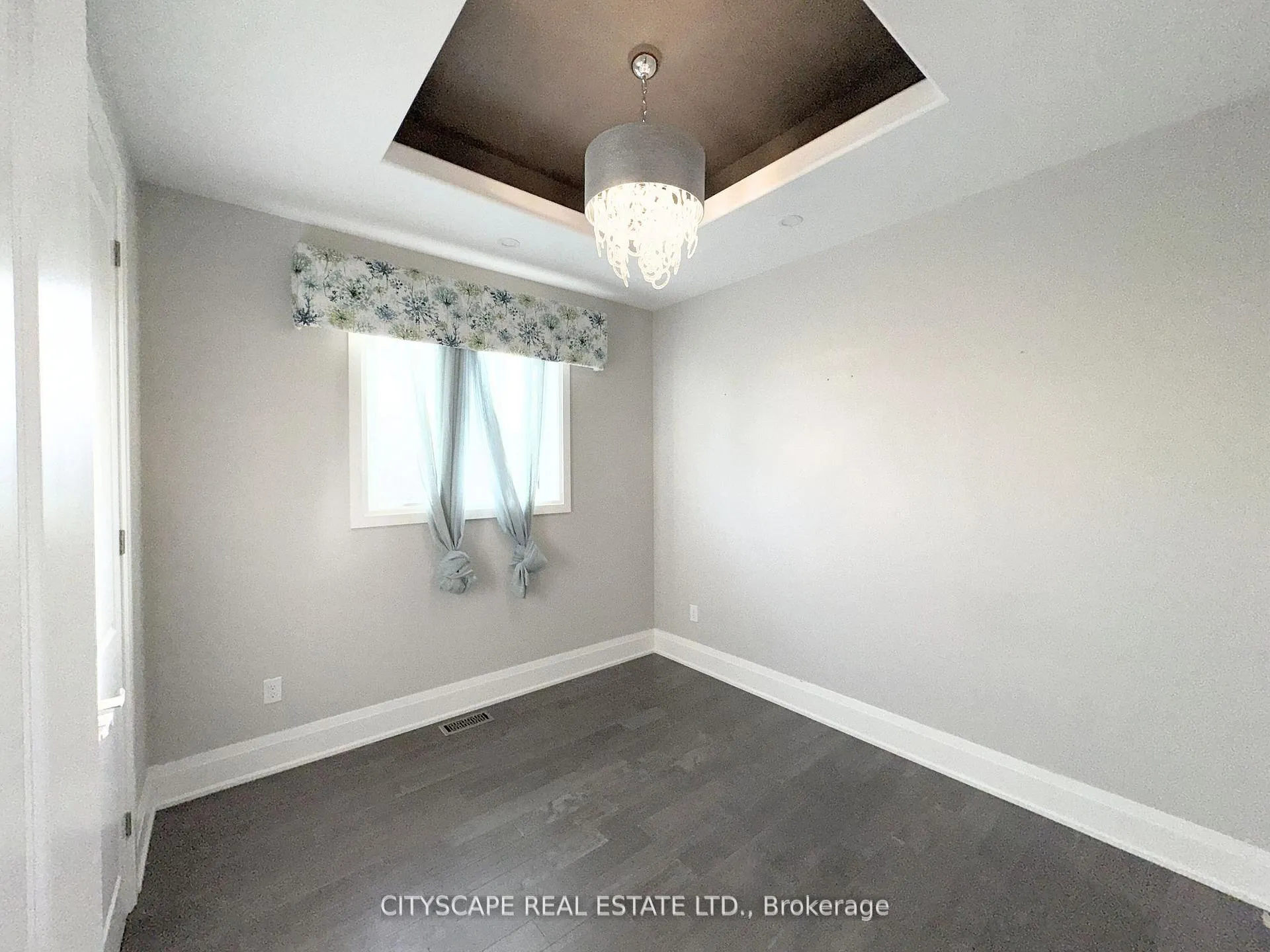 Photo 27 of 5074 Kalar Road, Niagara Falls, Ascot — HOMEH