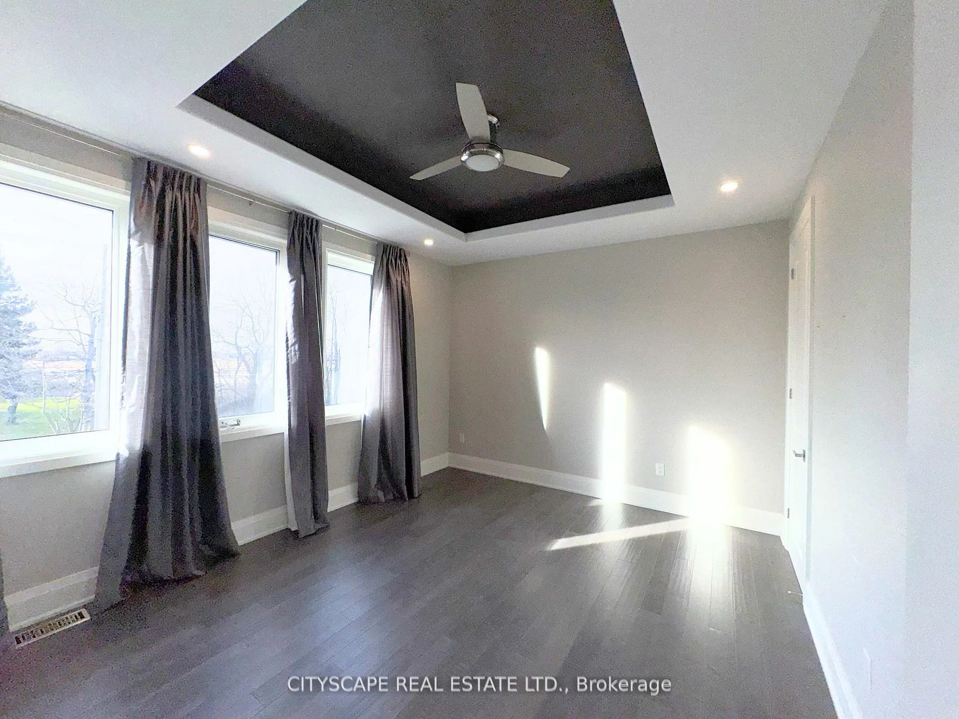 Photo 29 of 5074 Kalar Road, Niagara Falls, Ascot — HOMEH