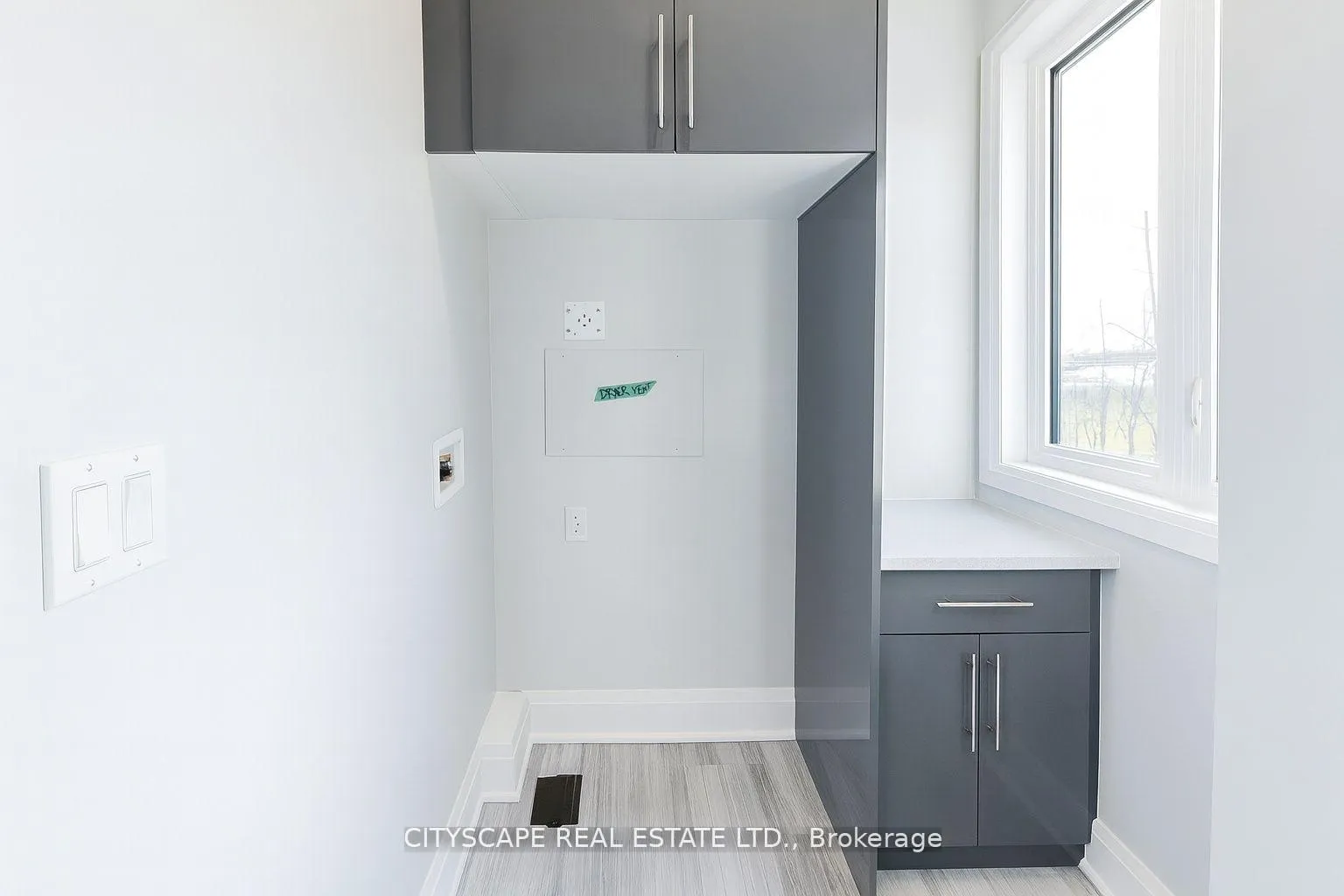 Photo 34 of 5074 Kalar Road, Niagara Falls, Ascot — HOMEH