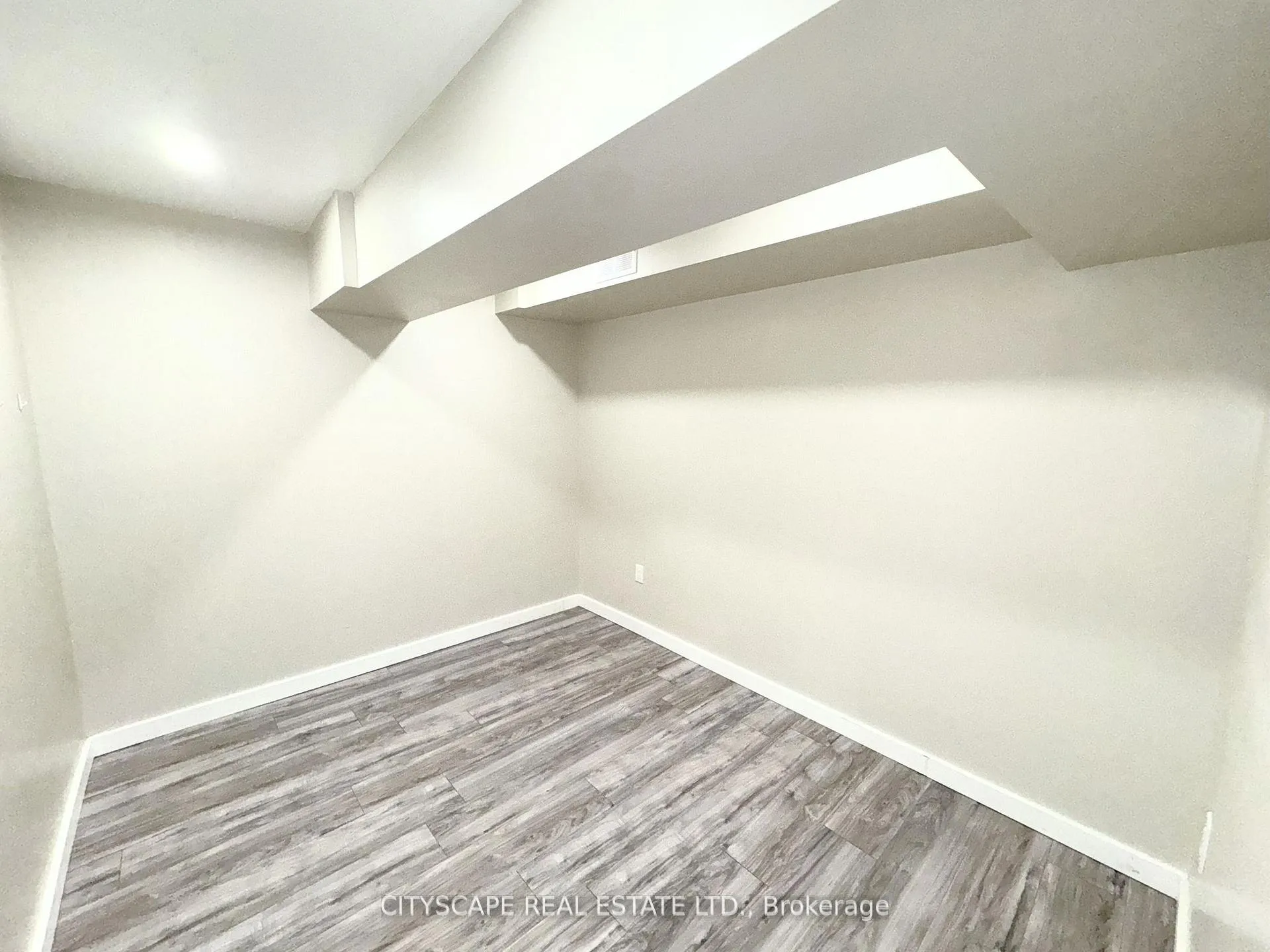 Photo 41 of 5074 Kalar Road, Niagara Falls, Ascot — HOMEH