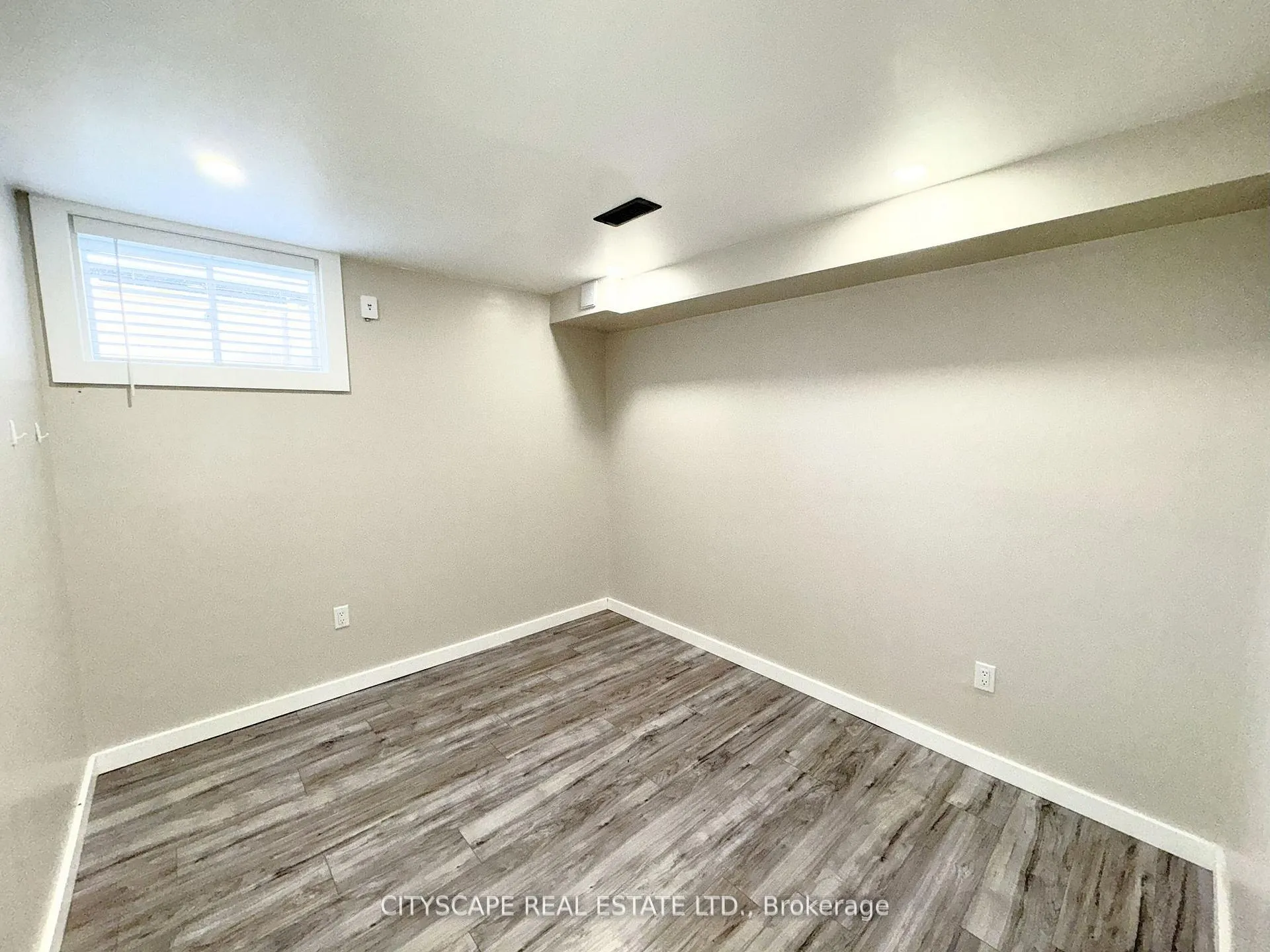 Photo 42 of 5074 Kalar Road, Niagara Falls, Ascot — HOMEH