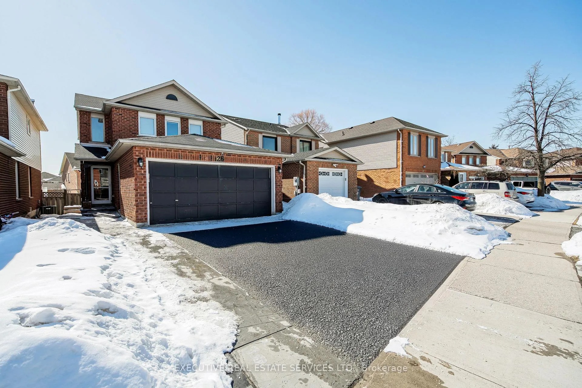 Photo 3 of 26 Stalbridge Avenue, Brampton, Fletcher's Creek South — HOMEH