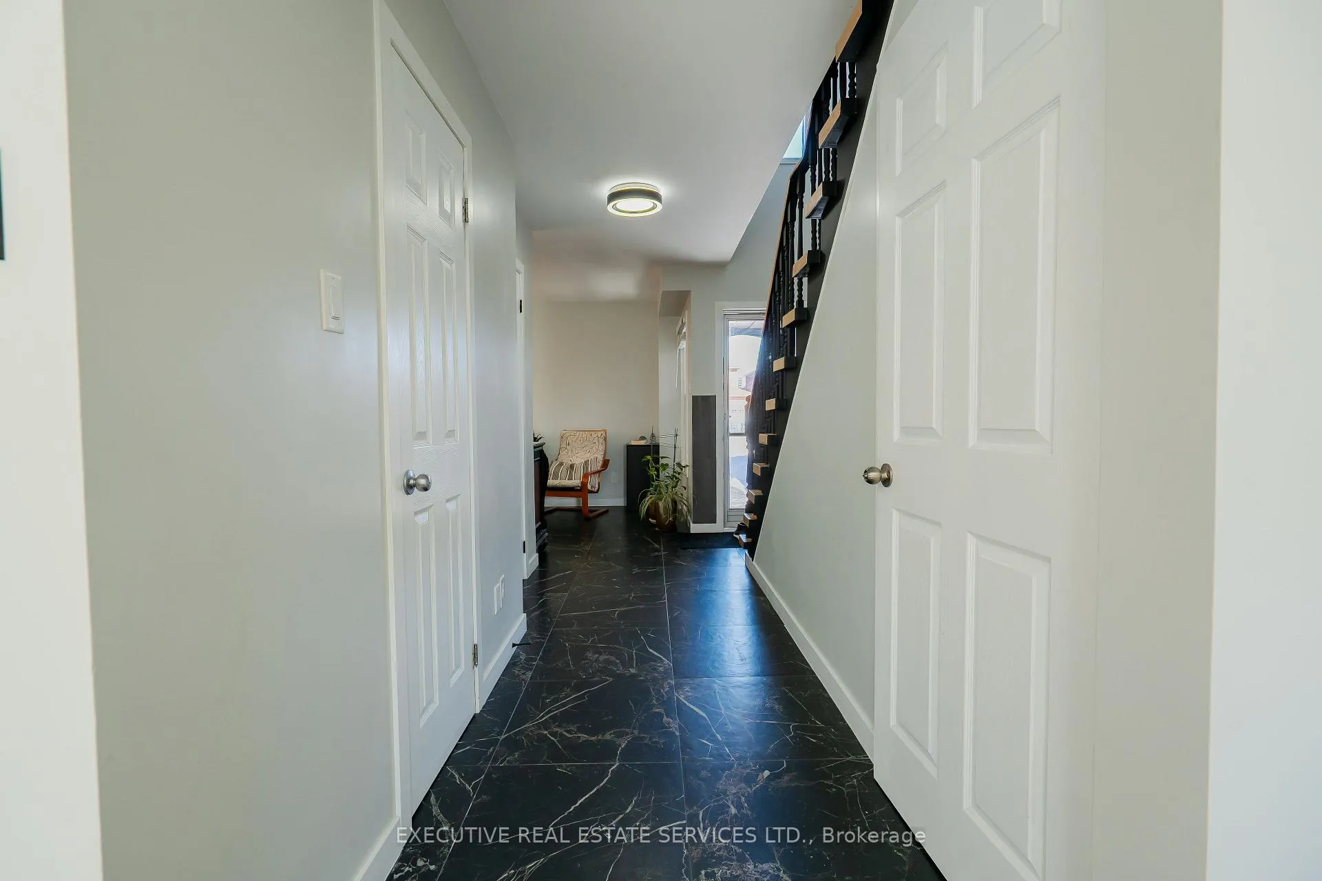 Photo 4 of 26 Stalbridge Avenue, Brampton, Fletcher's Creek South — HOMEH