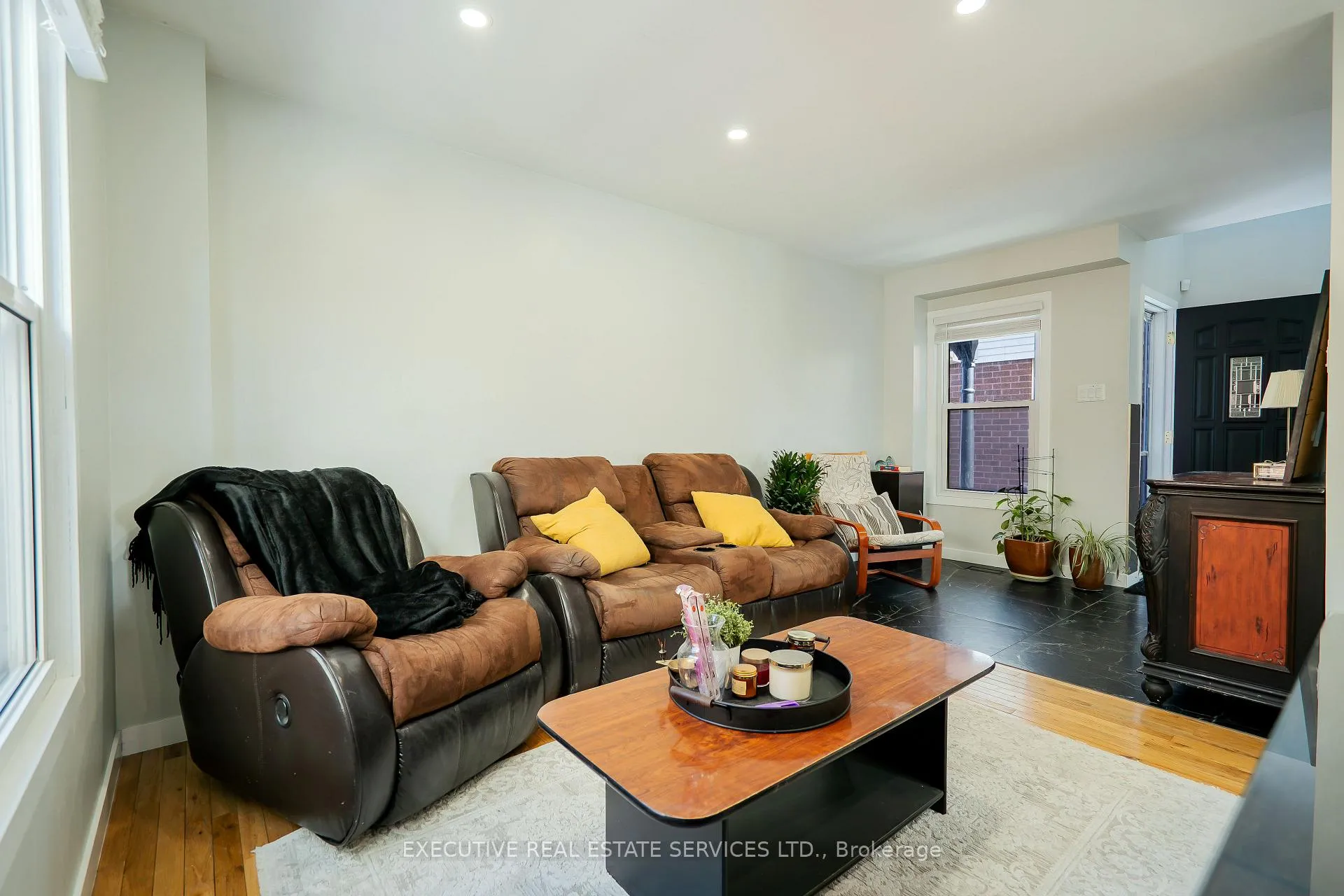 Photo 13 of 26 Stalbridge Avenue, Brampton, Fletcher's Creek South — HOMEH