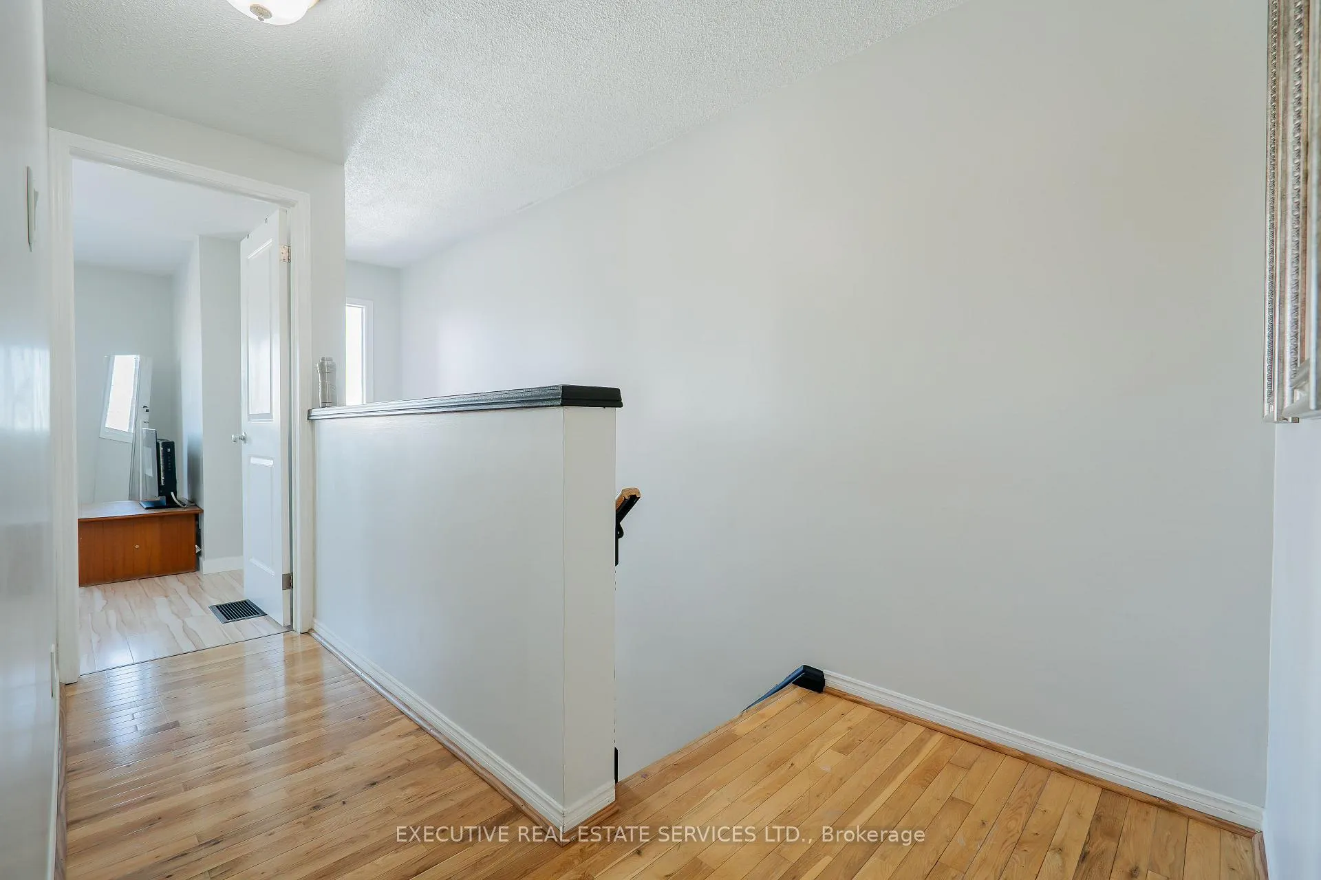 Photo 21 of 26 Stalbridge Avenue, Brampton, Fletcher's Creek South — HOMEH