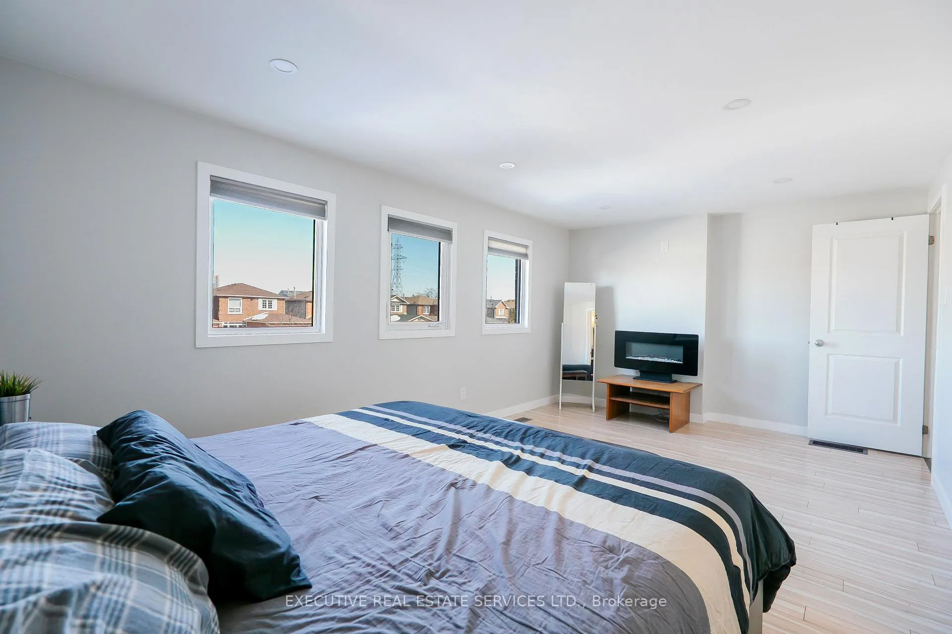 Photo 25 of 26 Stalbridge Avenue, Brampton, Fletcher's Creek South — HOMEH