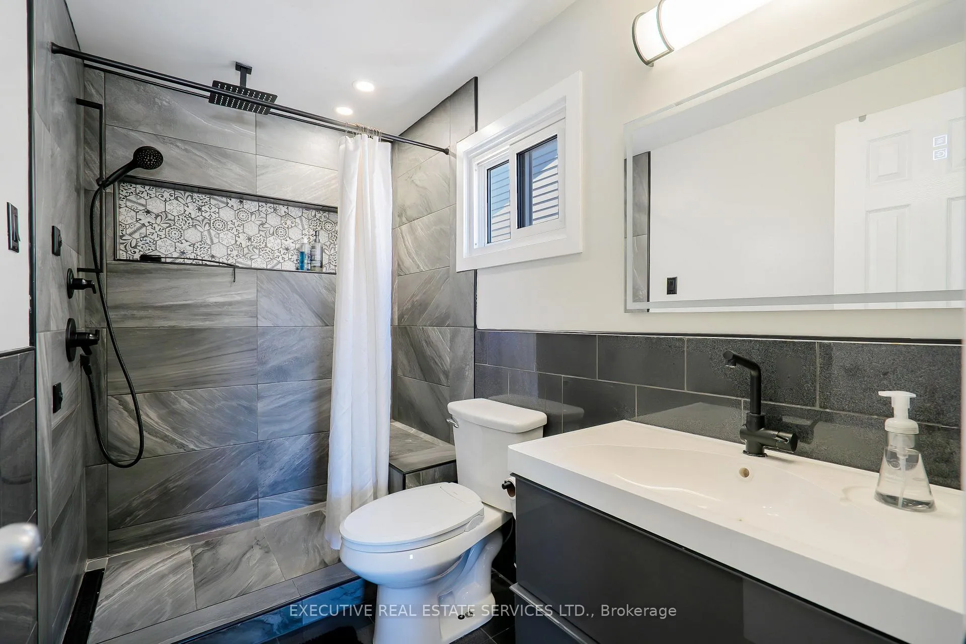 Photo 27 of 26 Stalbridge Avenue, Brampton, Fletcher's Creek South — HOMEH
