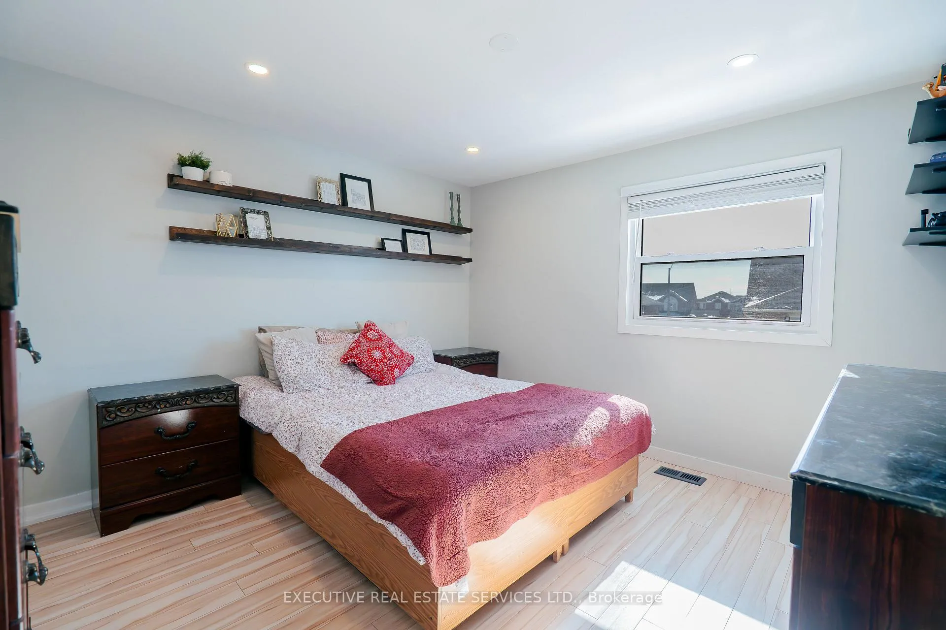 Photo 28 of 26 Stalbridge Avenue, Brampton, Fletcher's Creek South — HOMEH