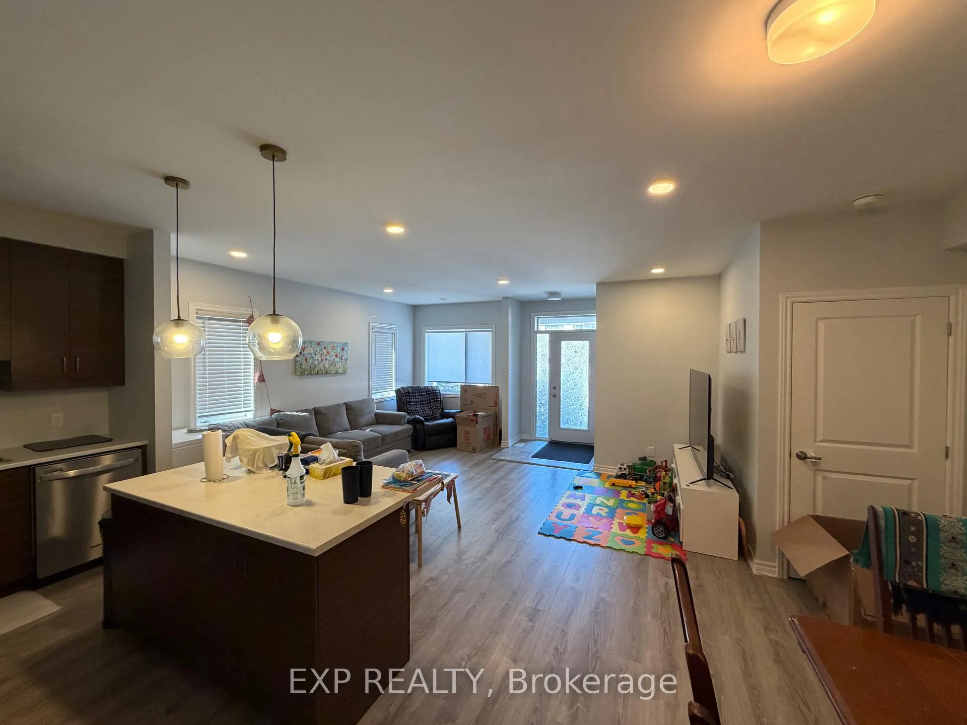 Photo 7 of 700 Lapland Private, Ottawa, Kanata - Emerald Meadows/Trailwest — HOMEH