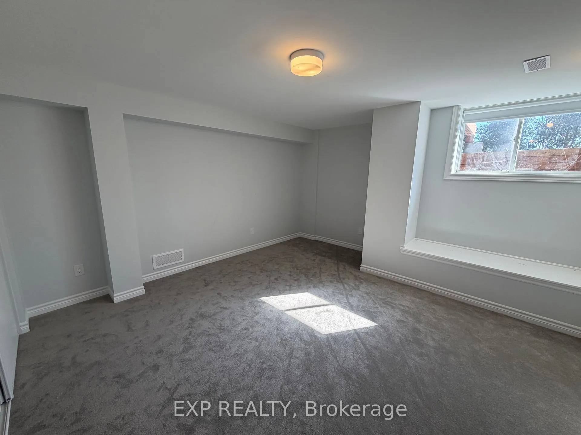 Photo 18 of 700 Lapland Private, Ottawa, Kanata - Emerald Meadows/Trailwest — HOMEH