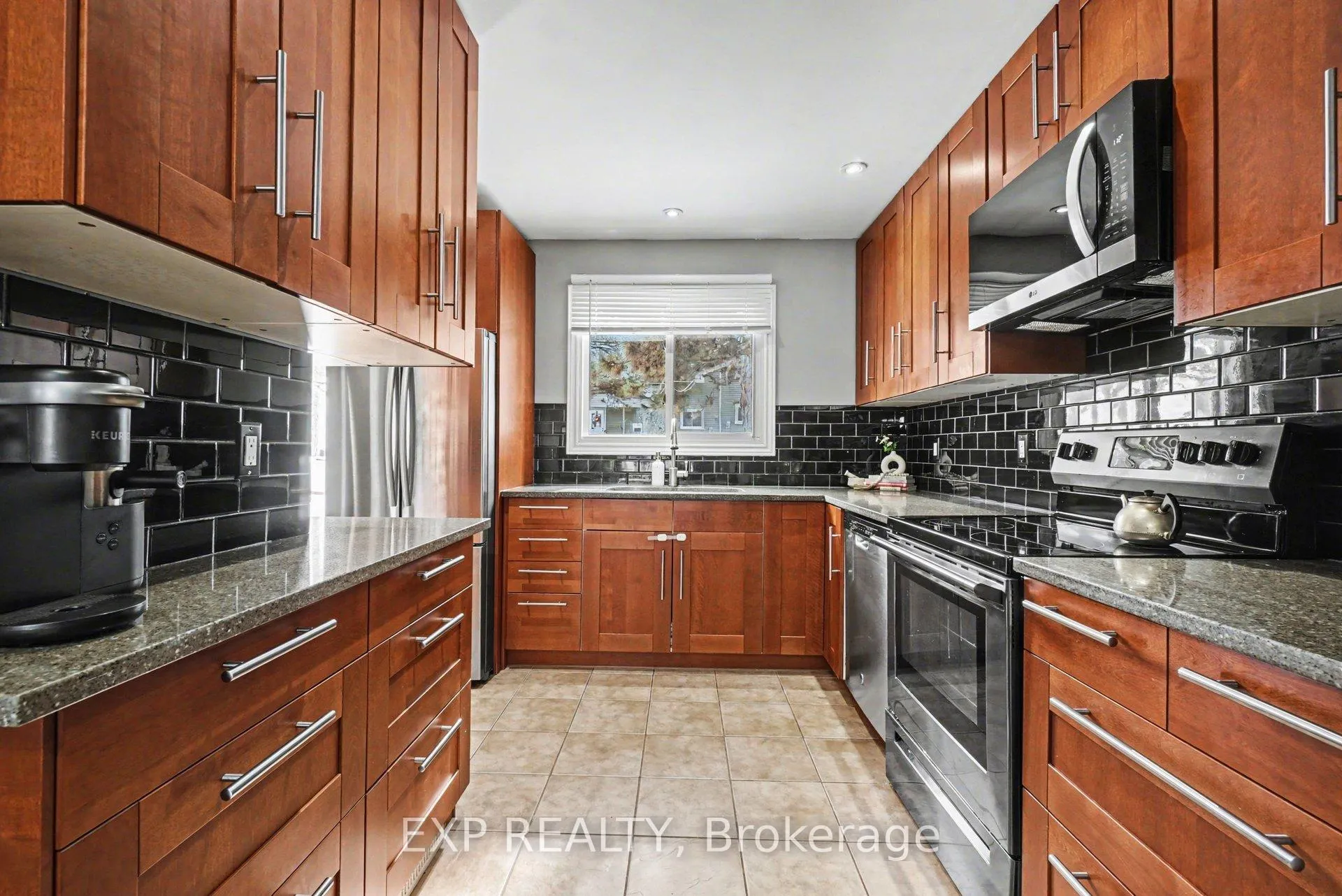 Photo 12 of 185 Teal Crescent, Ottawa, Chatelaine Village — HOMEH