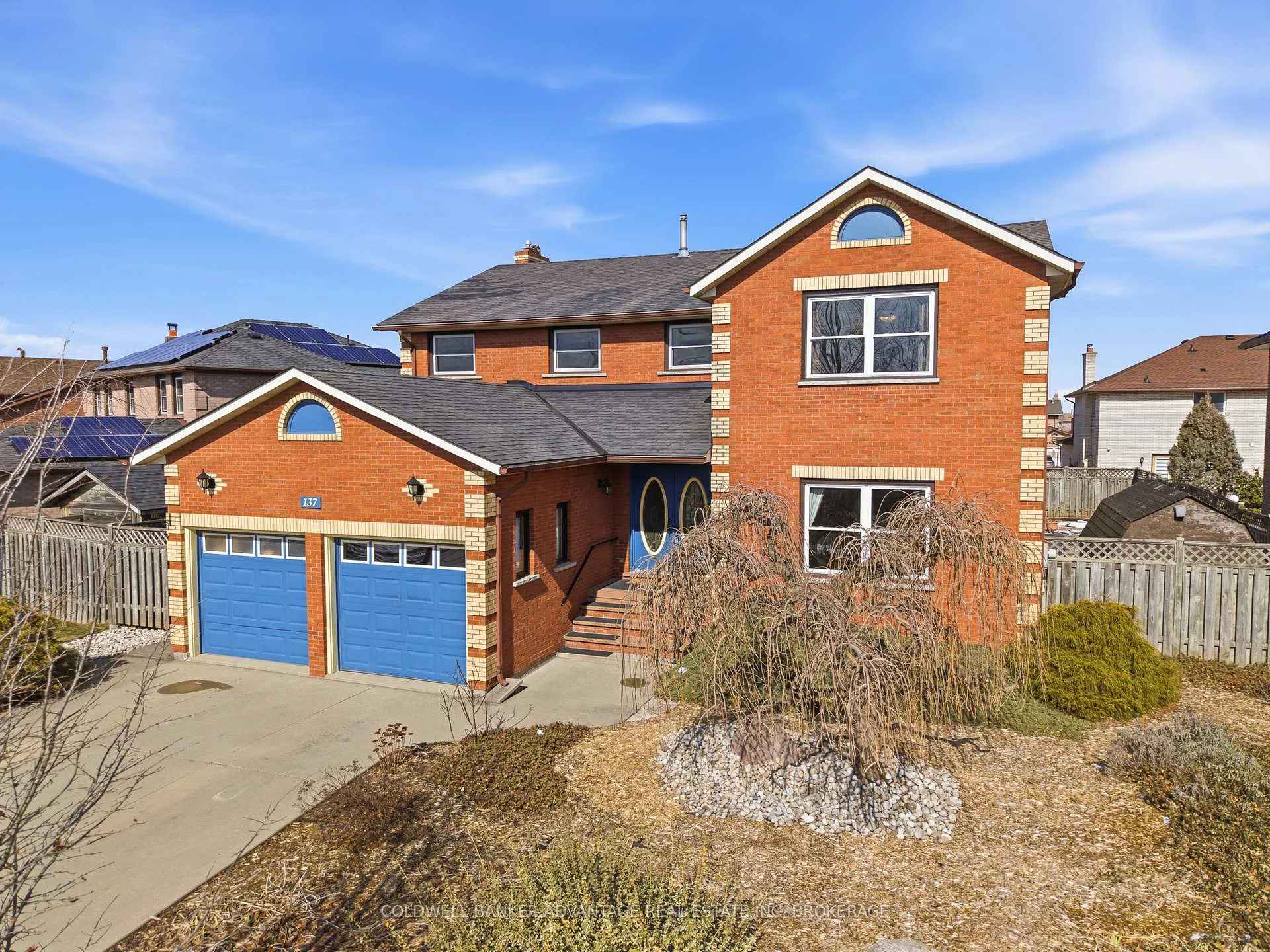 Photo 2 of 137 Valera Drive, Hamilton, Stoney Creek — HOMEH