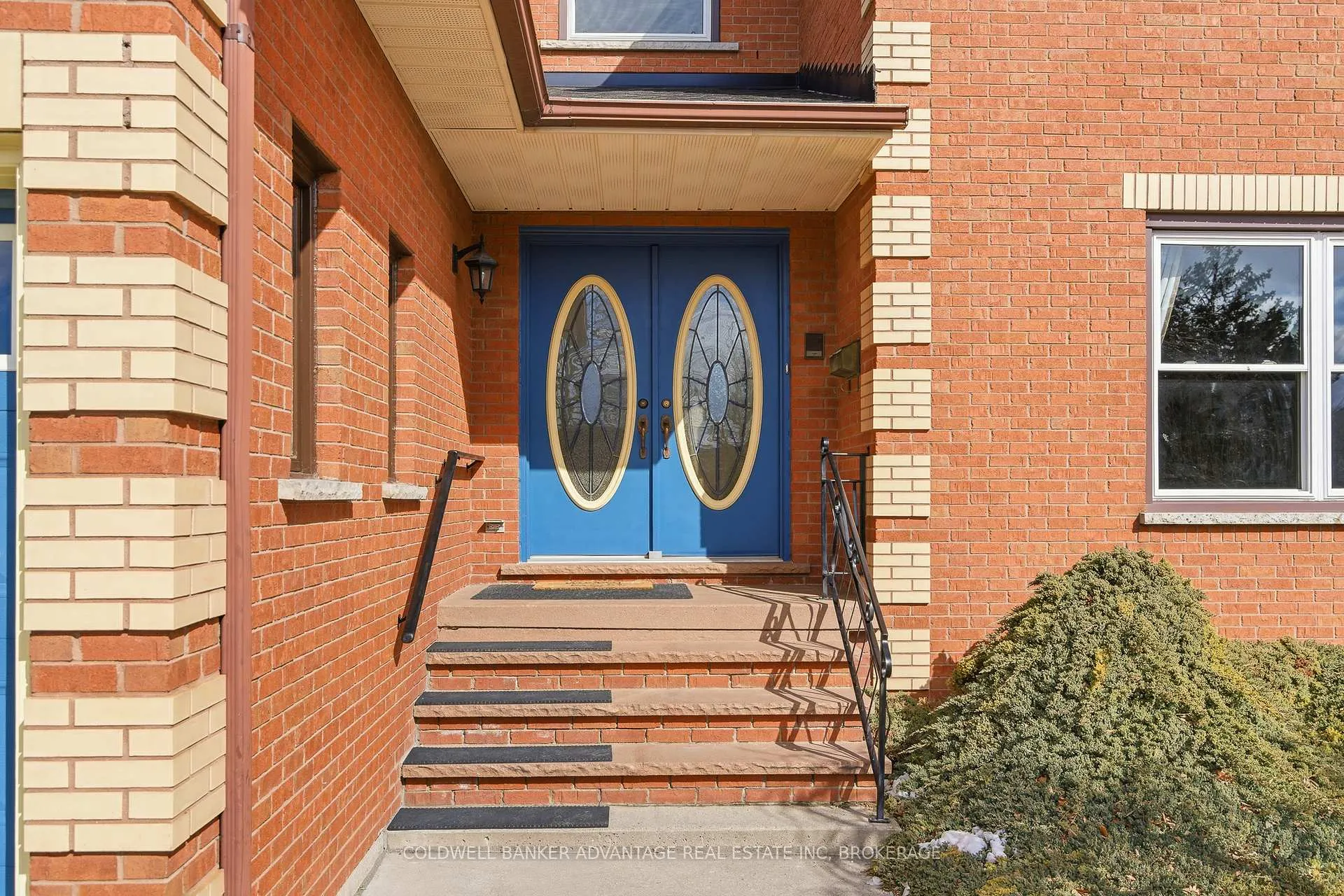 Photo 3 of 137 Valera Drive, Hamilton, Stoney Creek — HOMEH